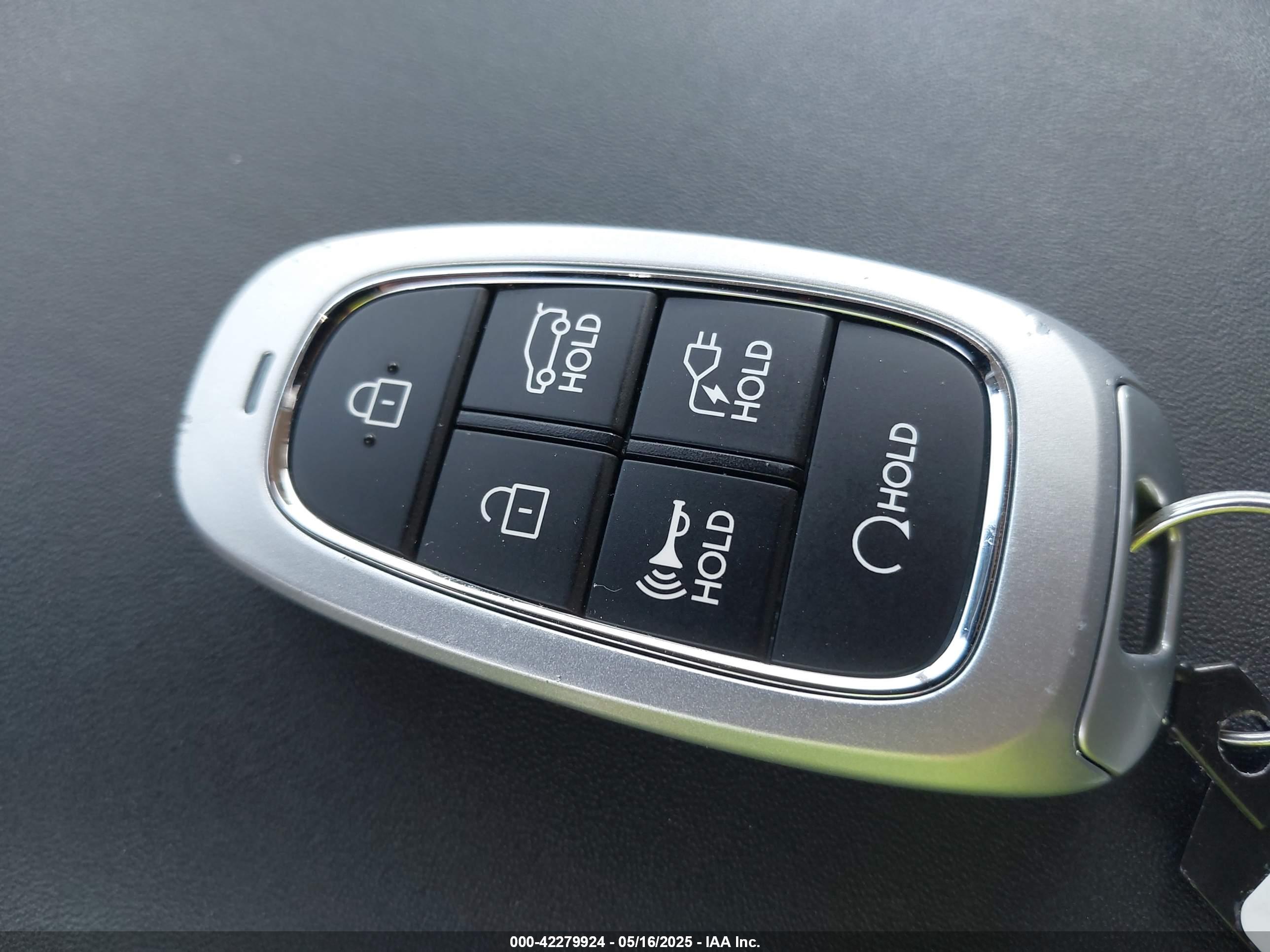 HYUNDAI IONIQ image 11