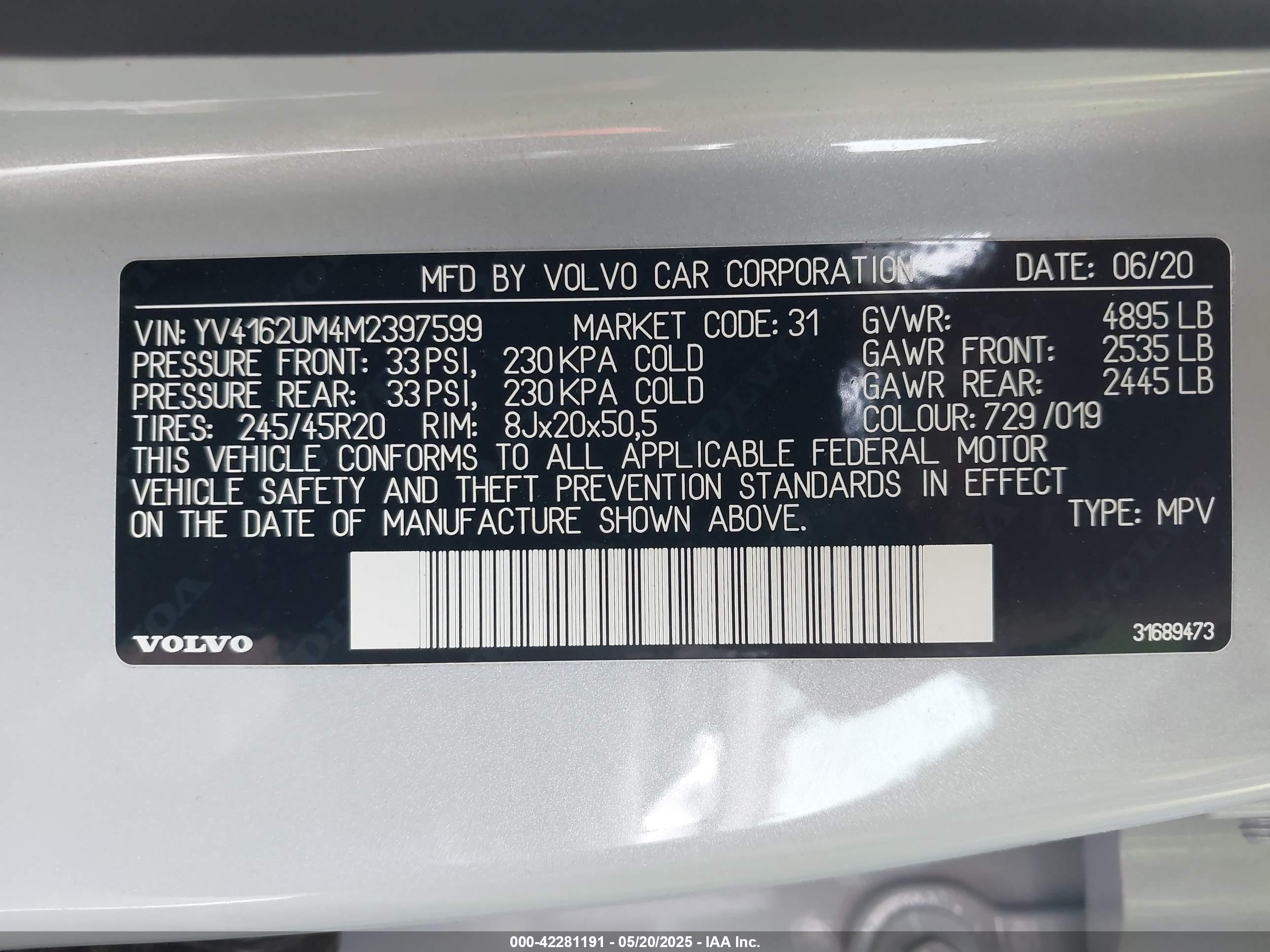 VOLVO XC40 image 9