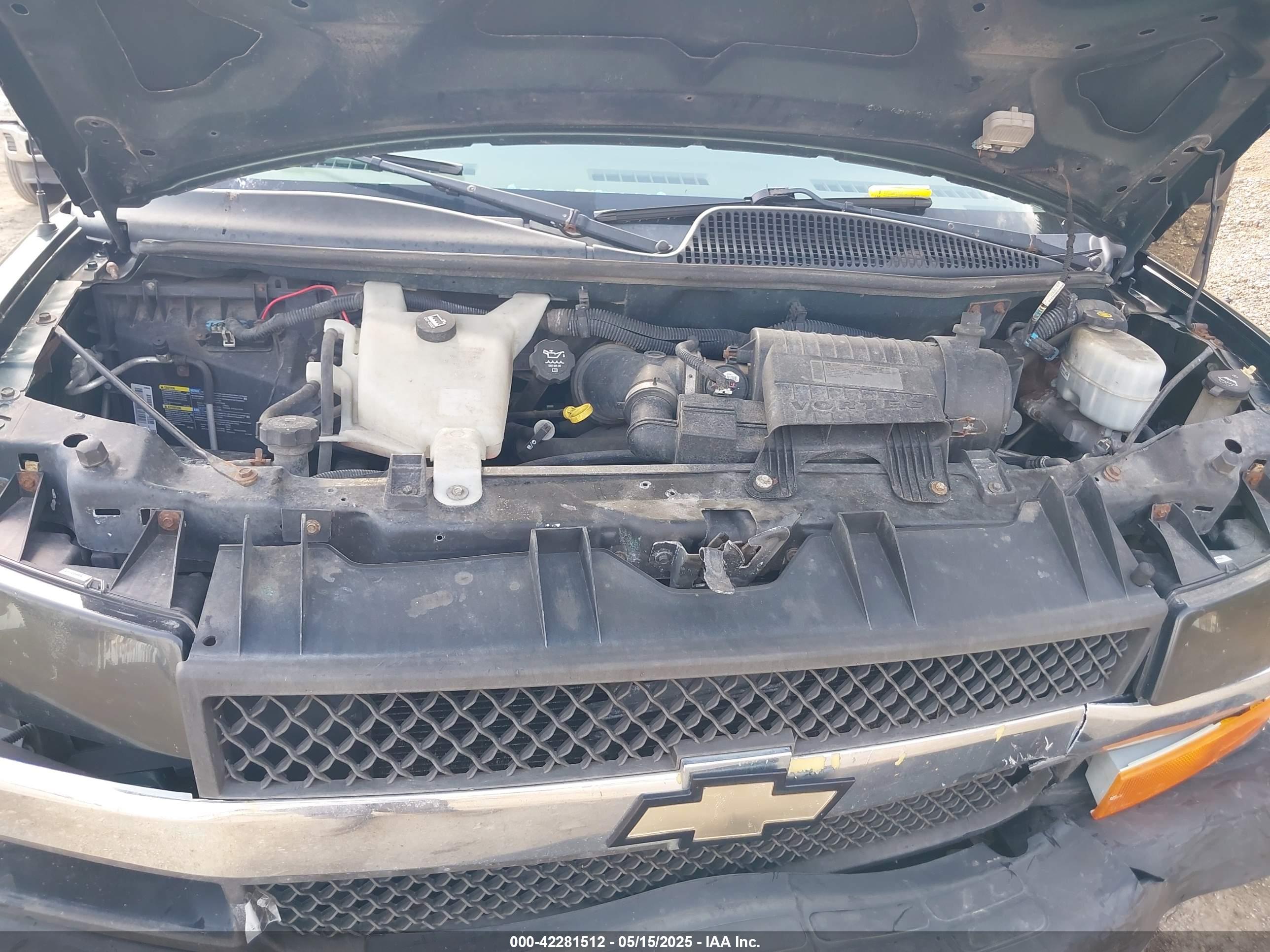 CHEVROLET EXPRESS image 10