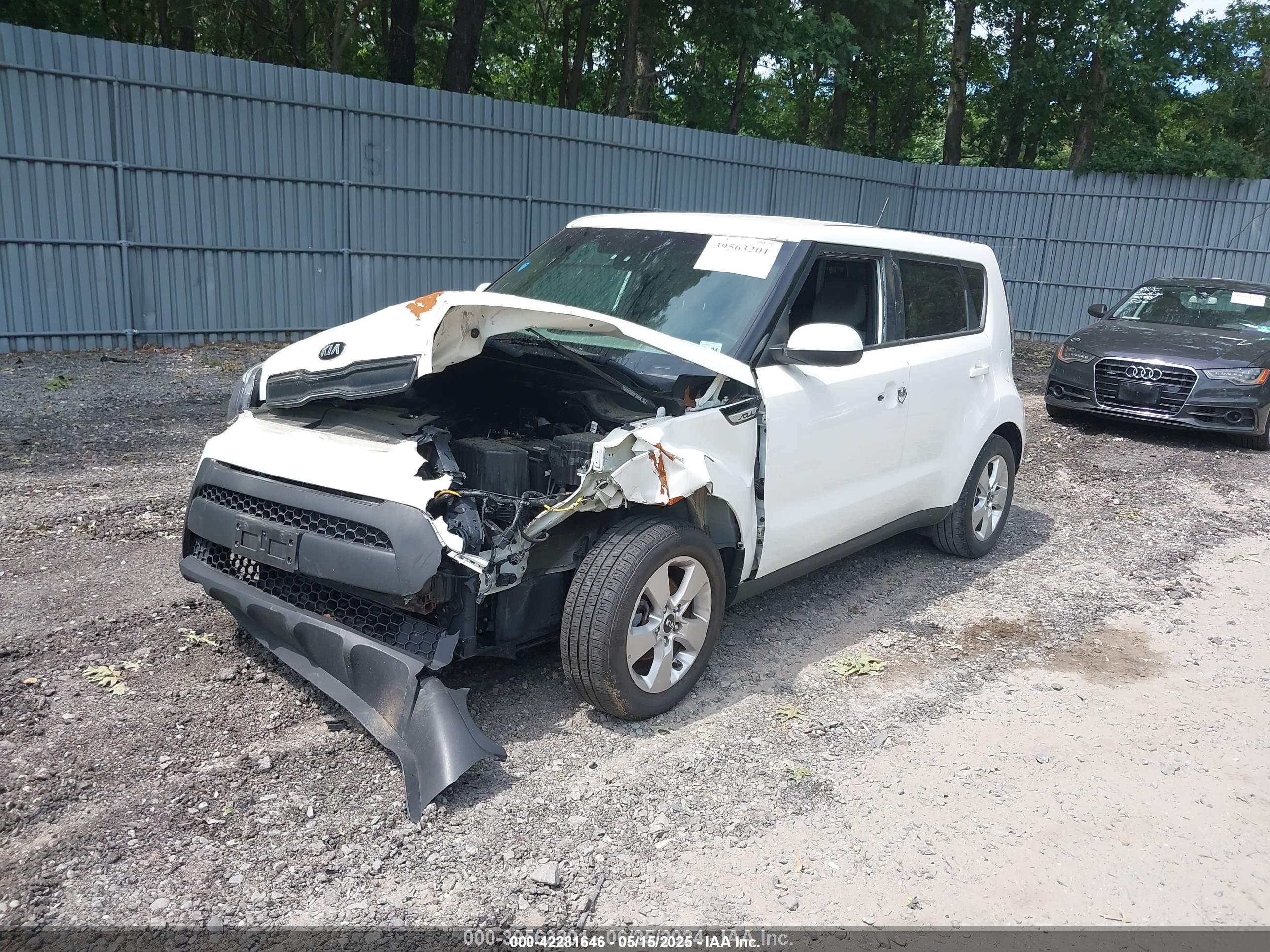 KIA SOUL image 2