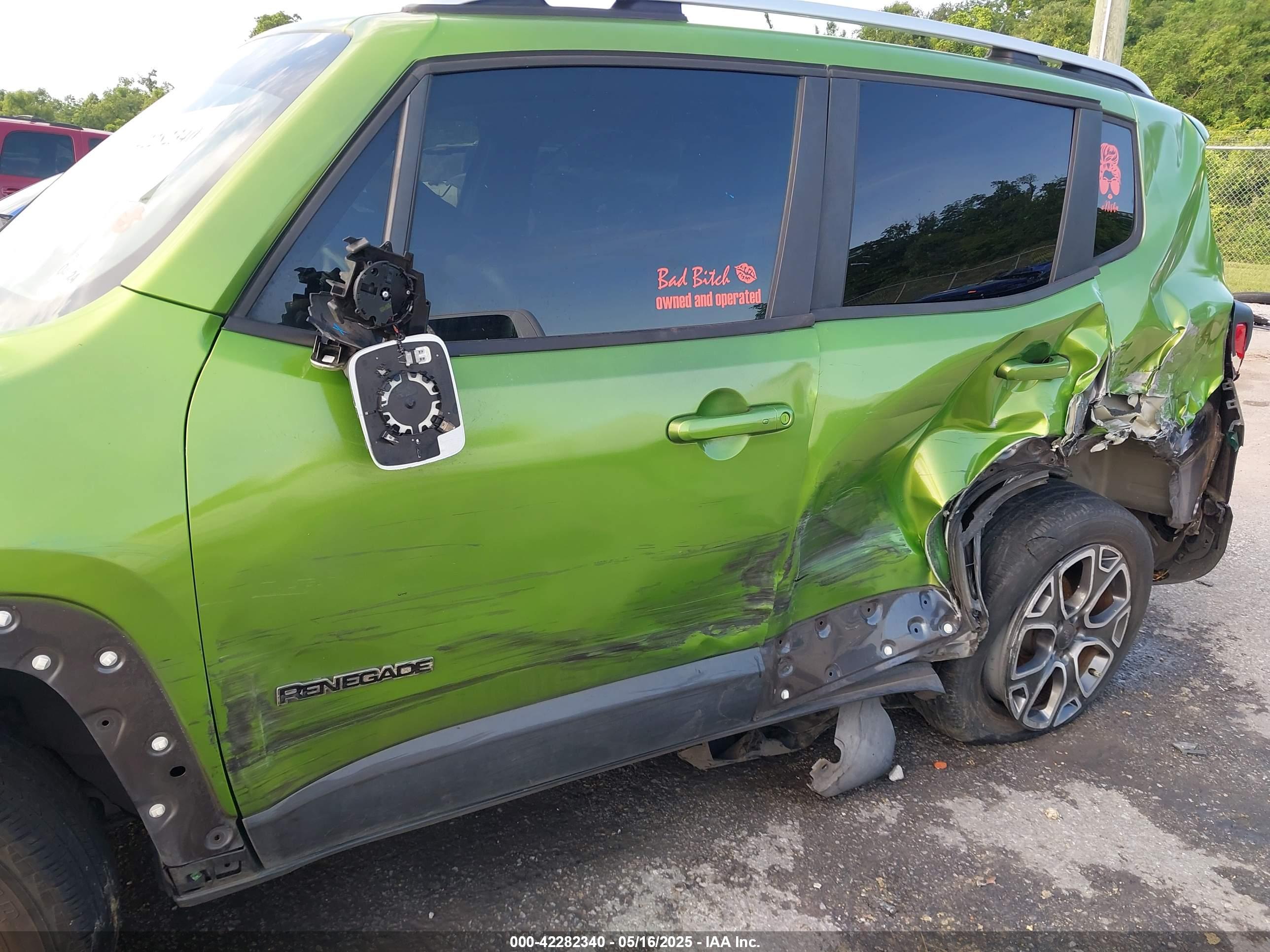 JEEP RENEGADE image 6