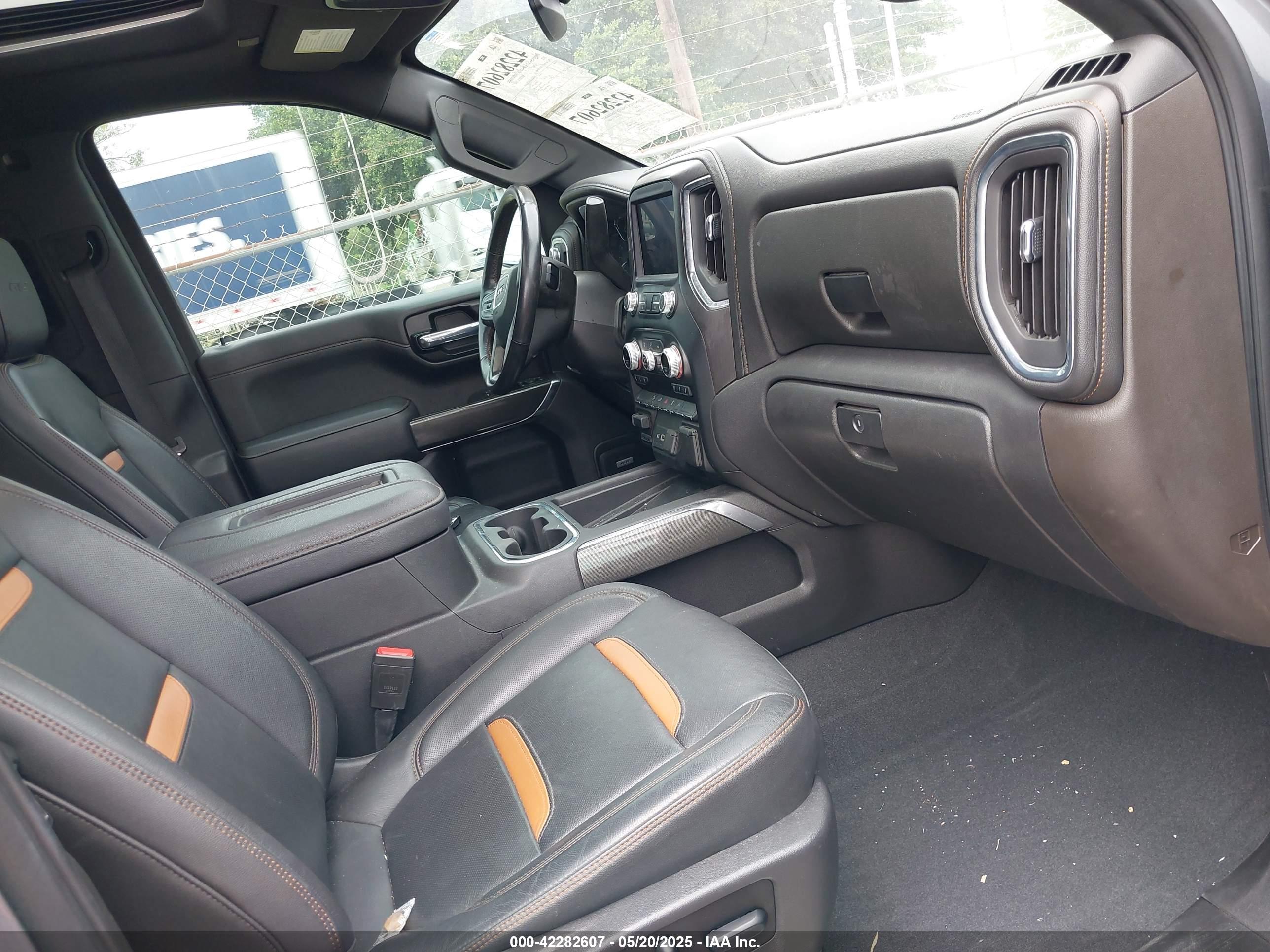 GMC SIERRA image 5