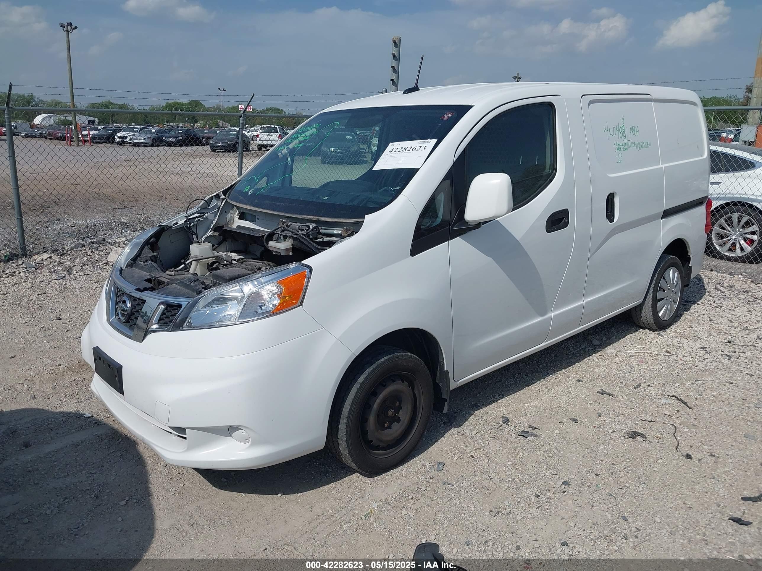 NISSAN NV200 image 2