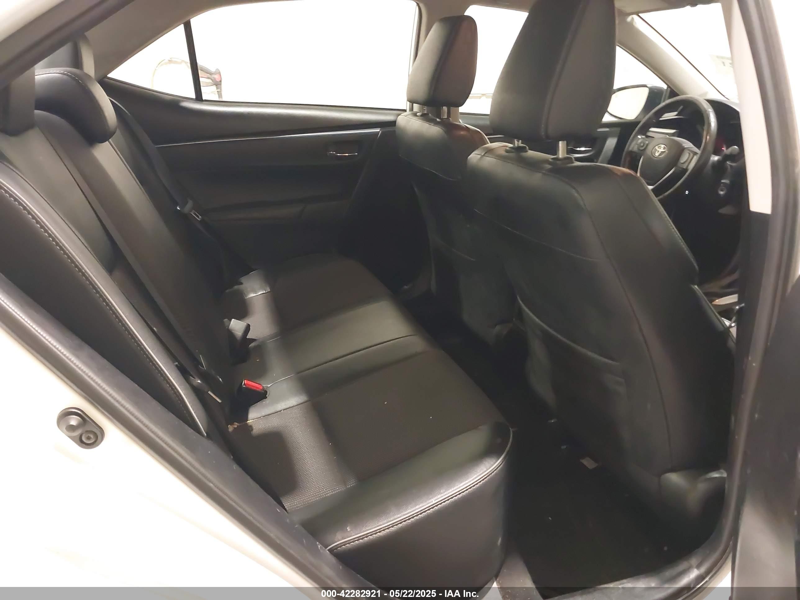 TOYOTA COROLLA image 8