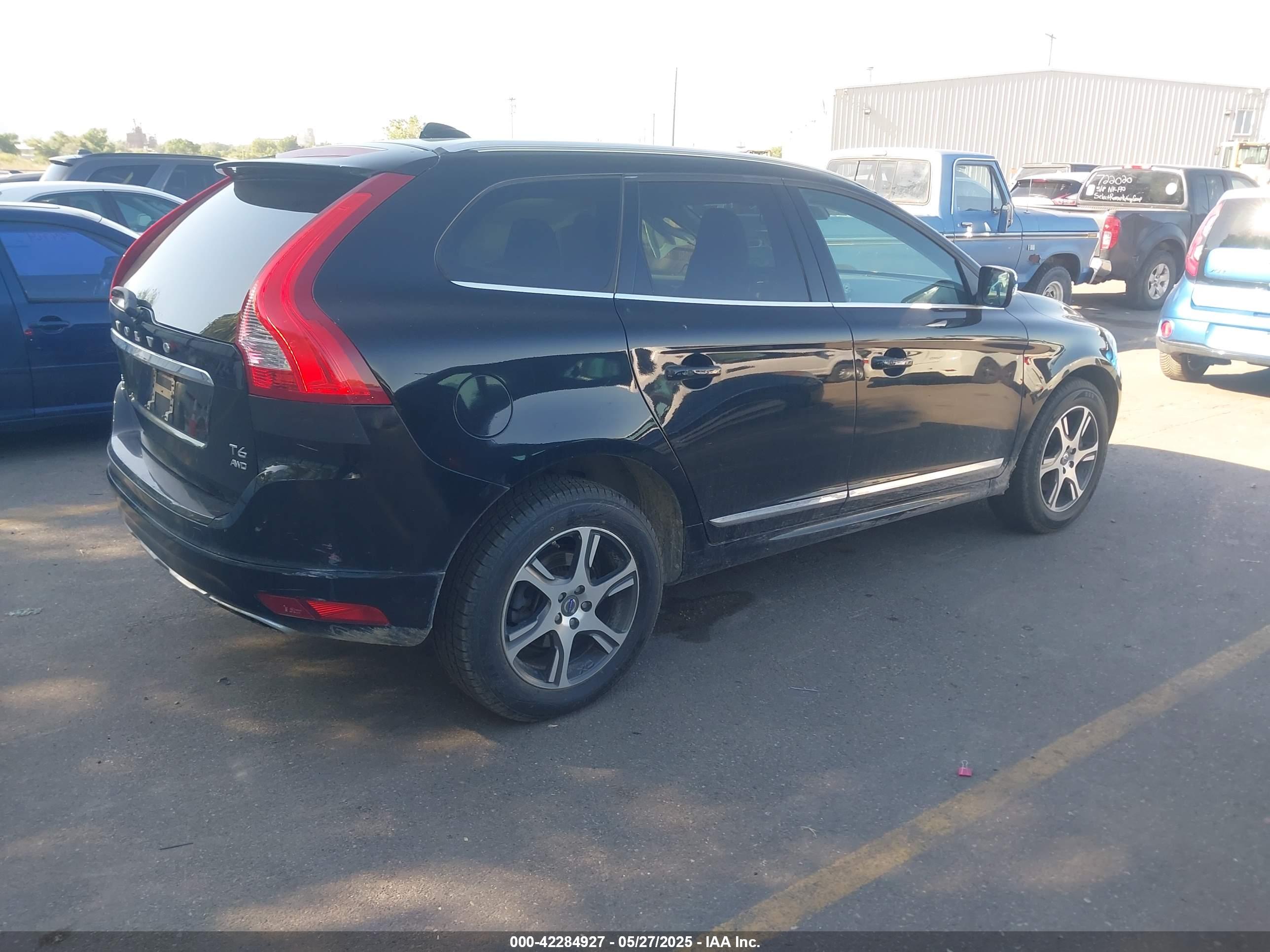 VOLVO XC60 image 4