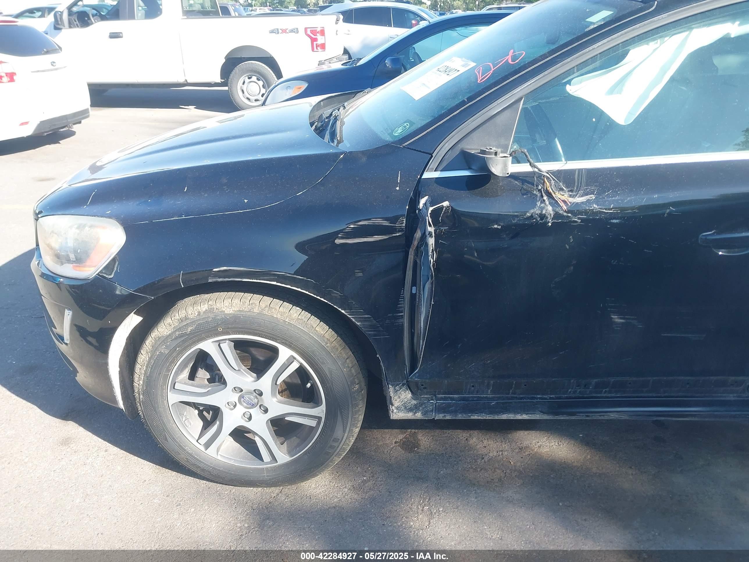 VOLVO XC60 image 6