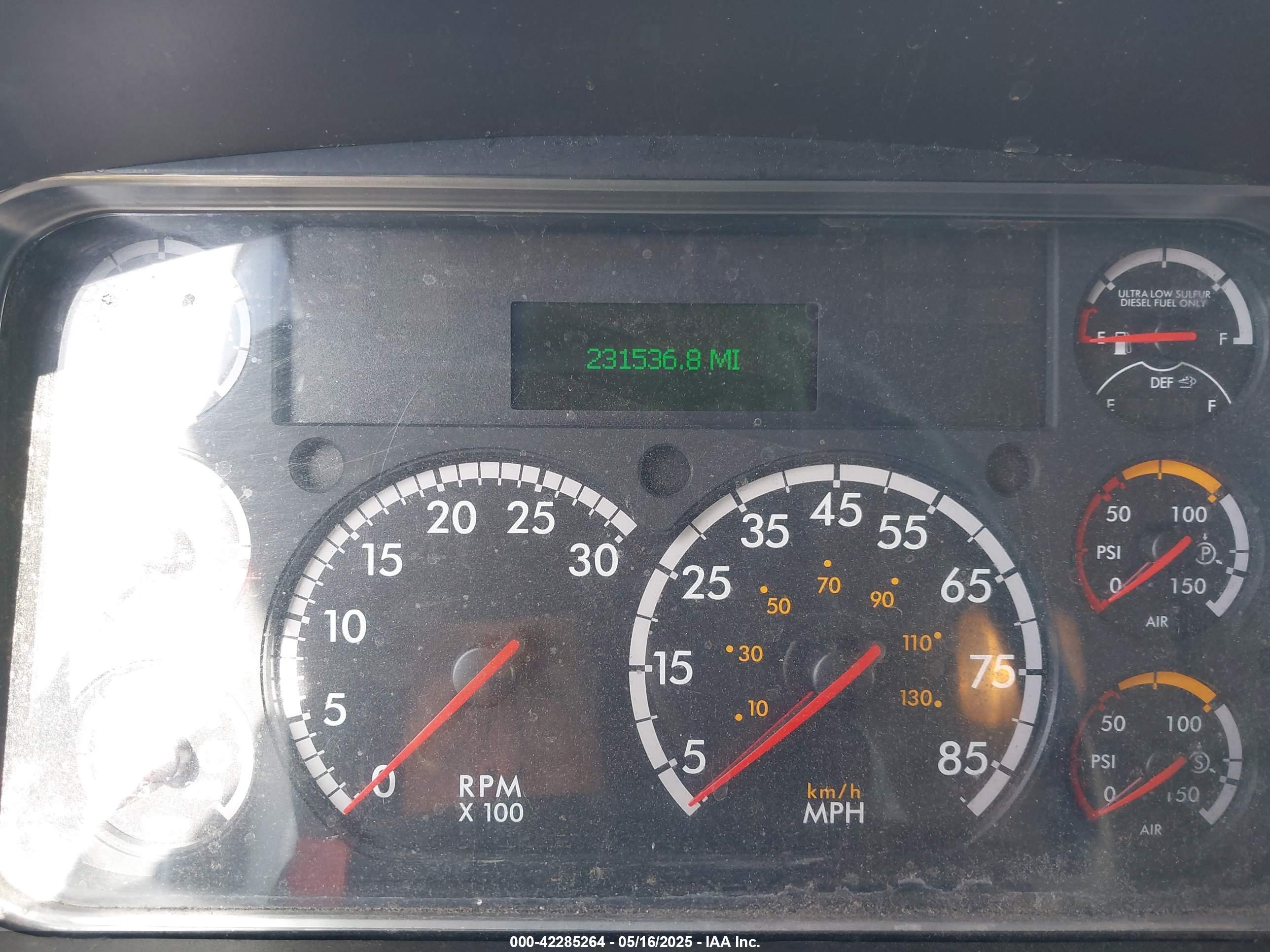 FREIGHTLINER M2 image 6