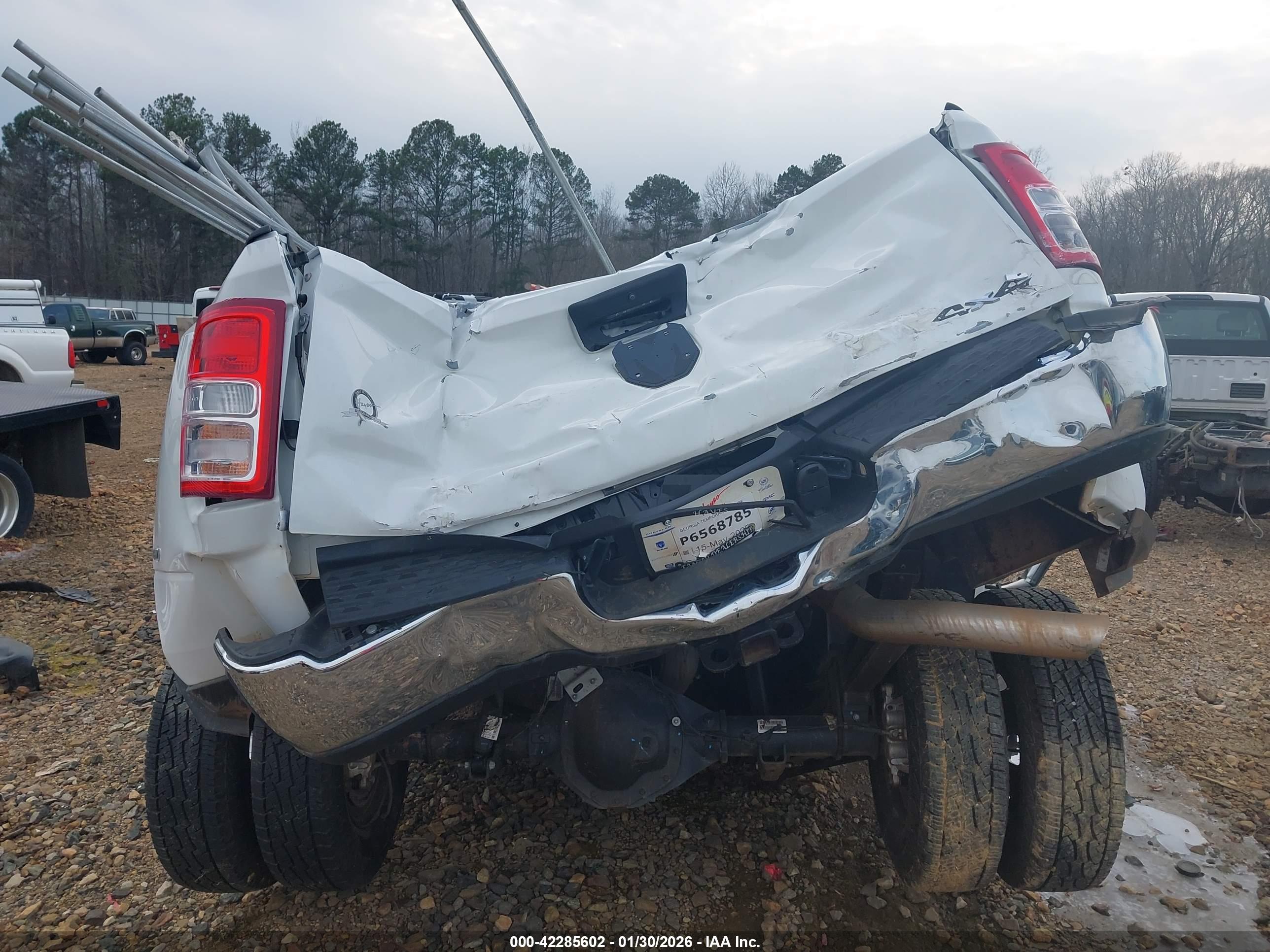RAM 3500 image 8
