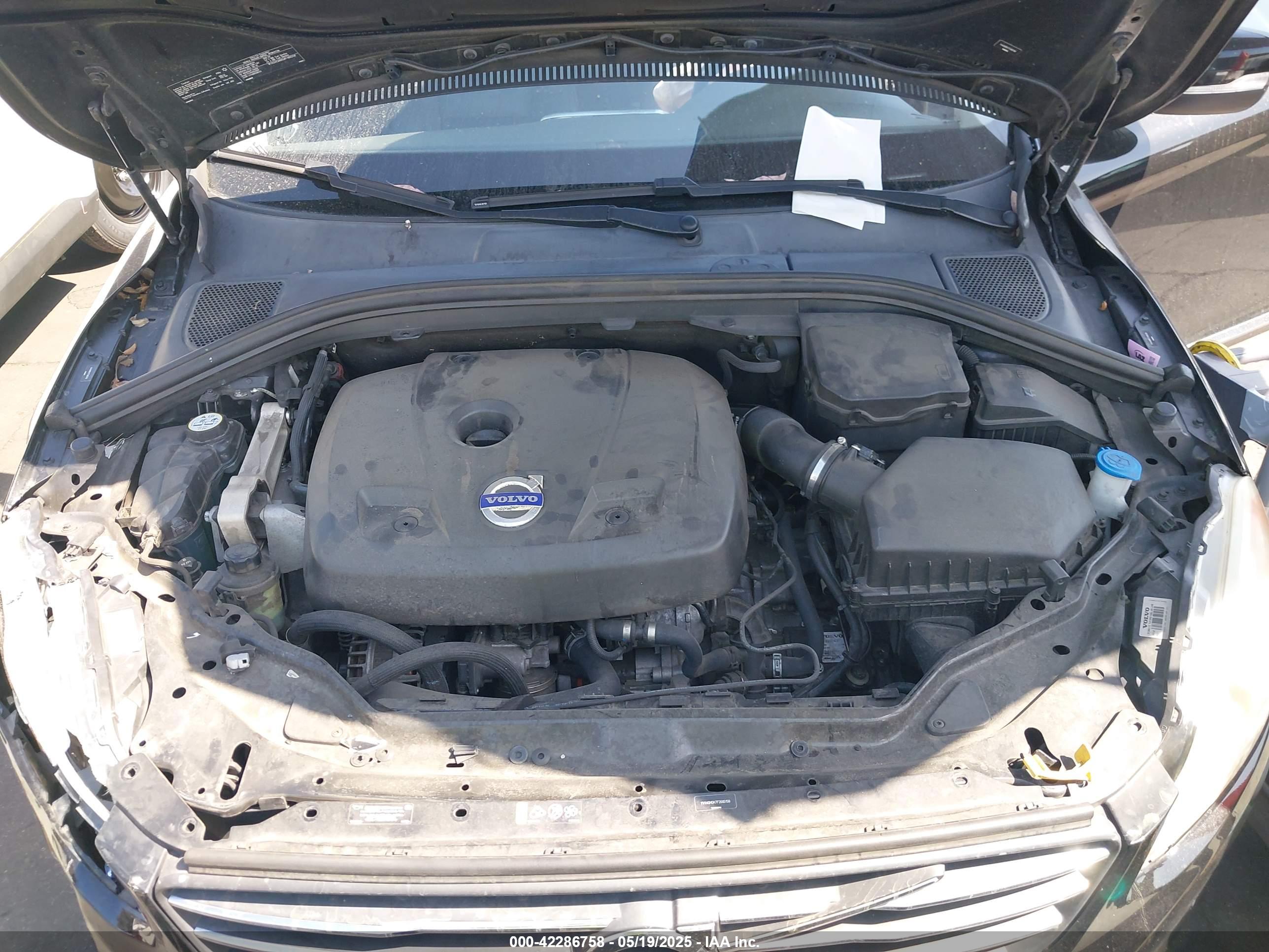 VOLVO XC60 image 10