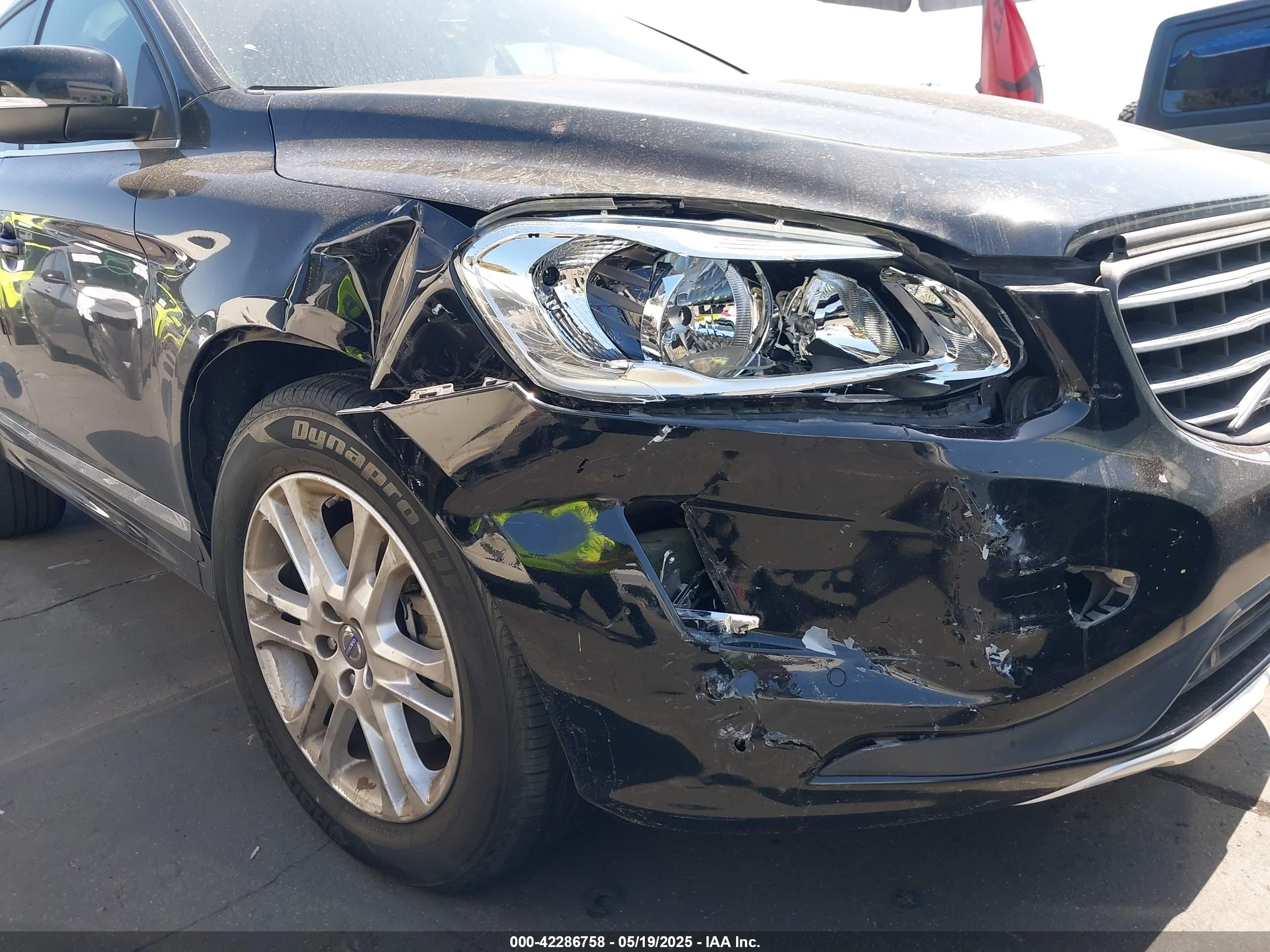 VOLVO XC60 image 6
