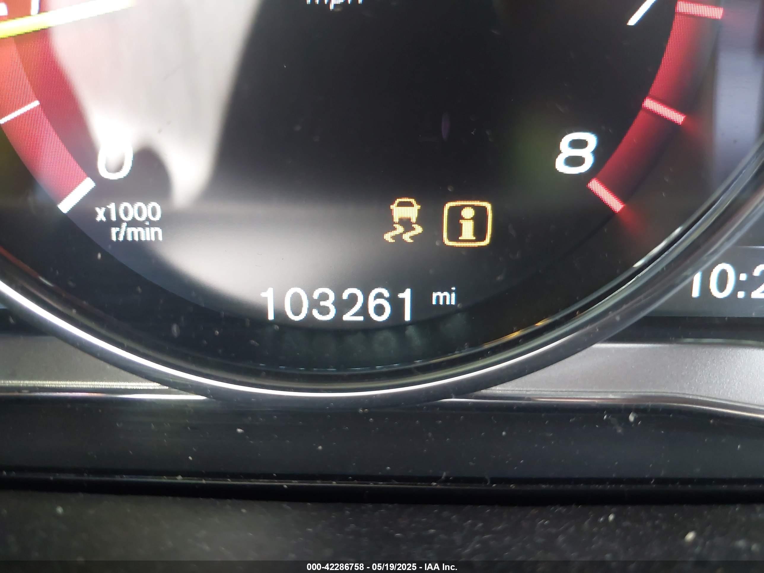 VOLVO XC60 image 7