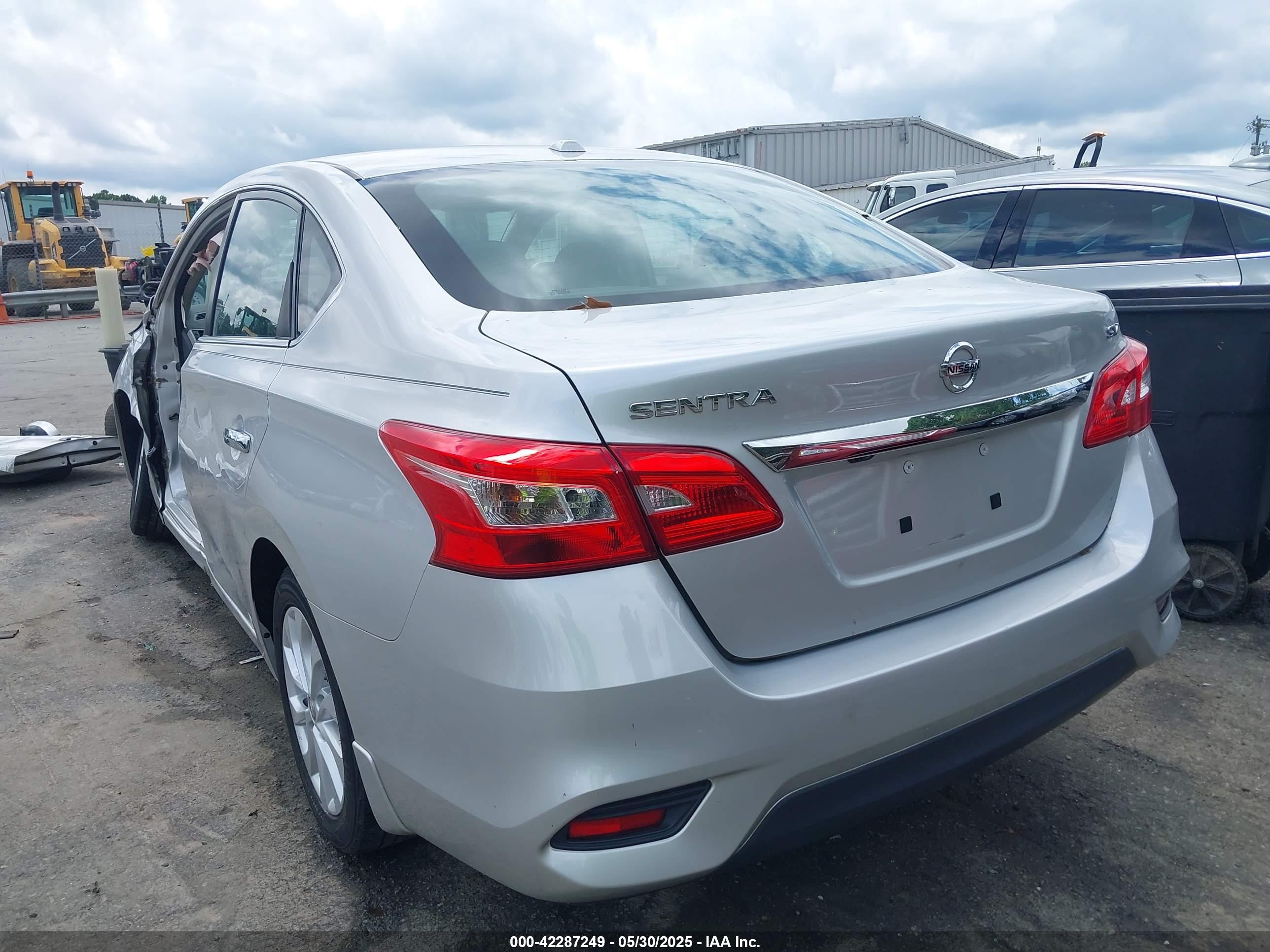 NISSAN SENTRA image 3