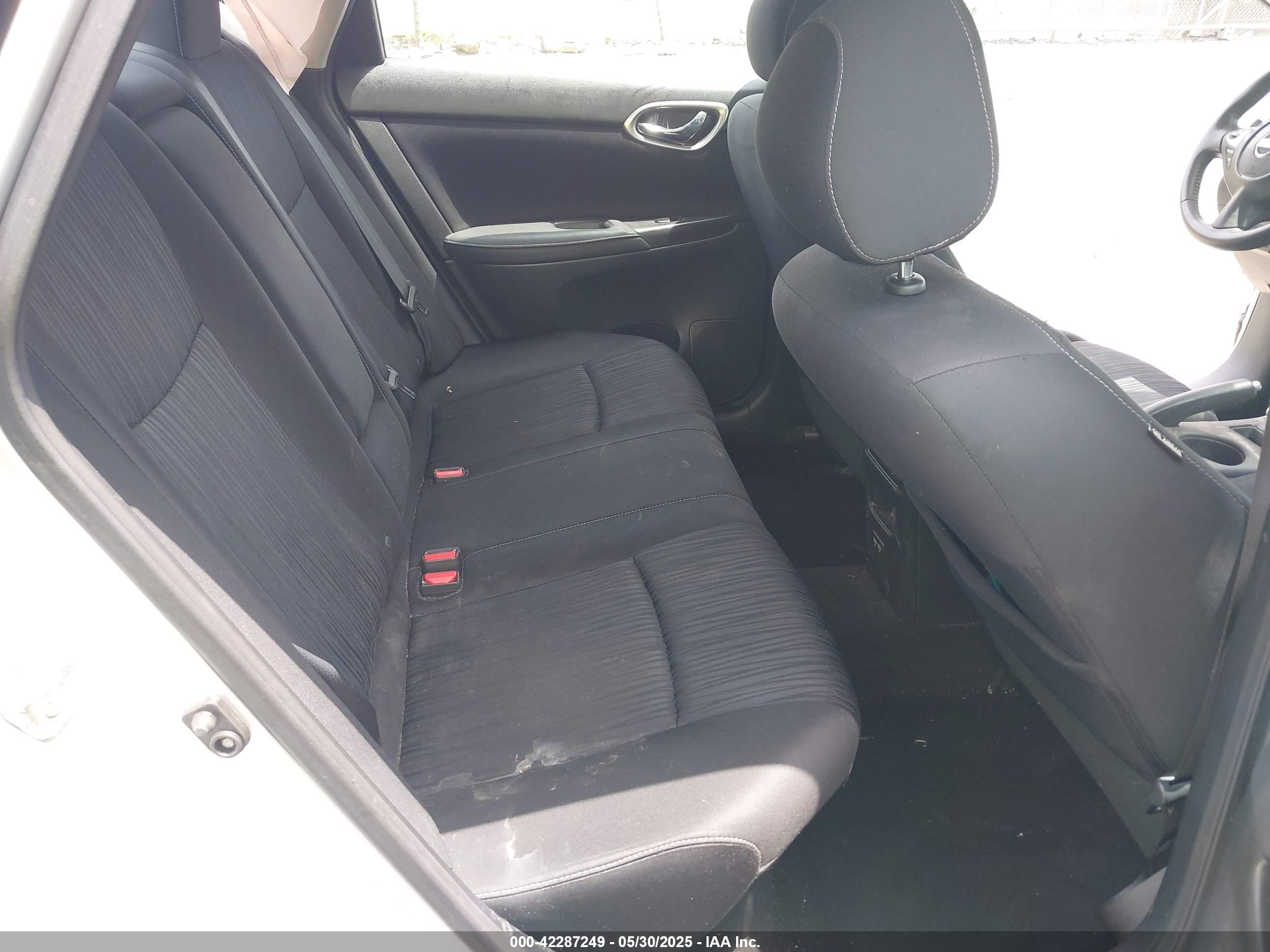 NISSAN SENTRA image 8
