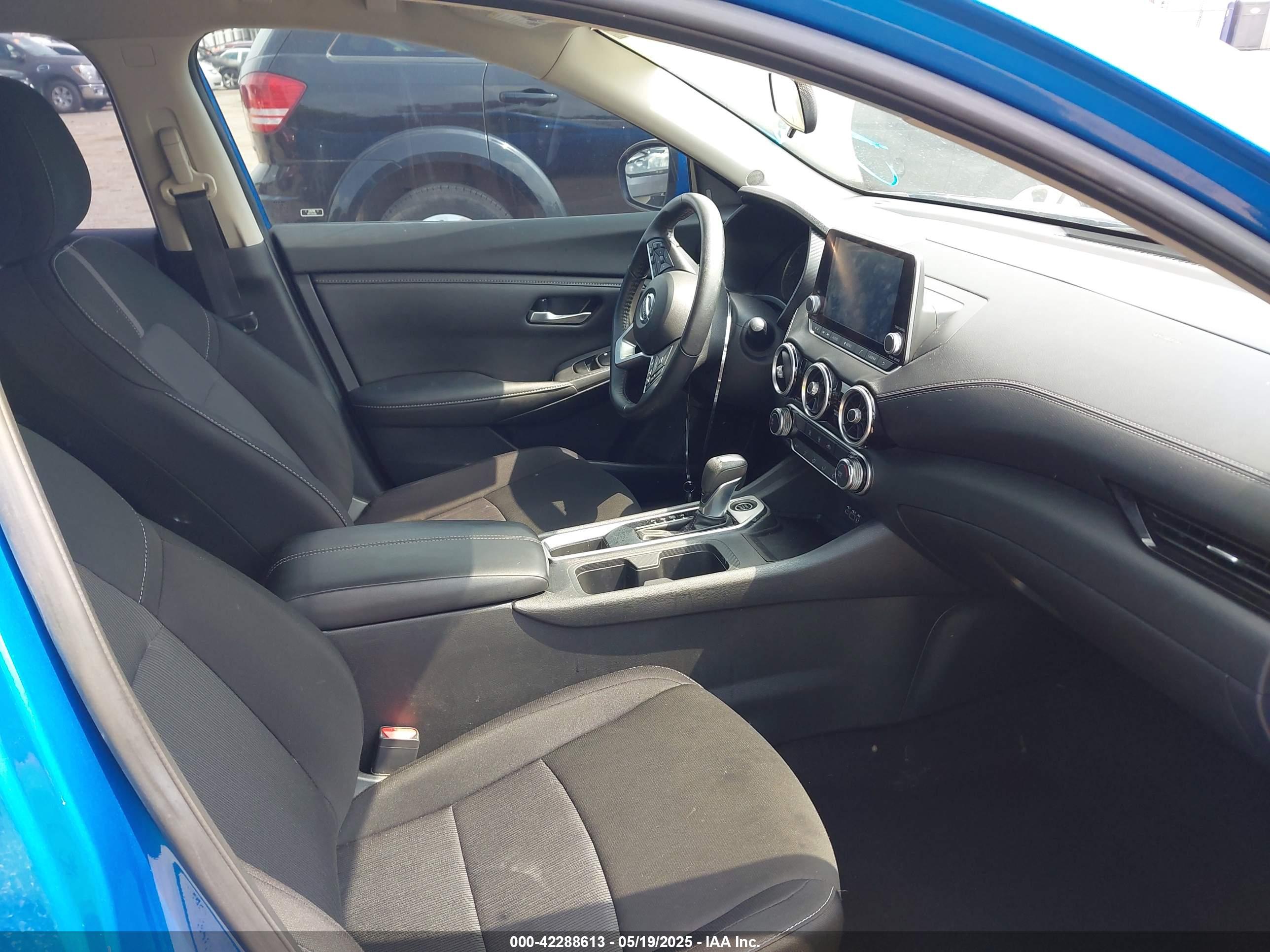 NISSAN SENTRA image 5