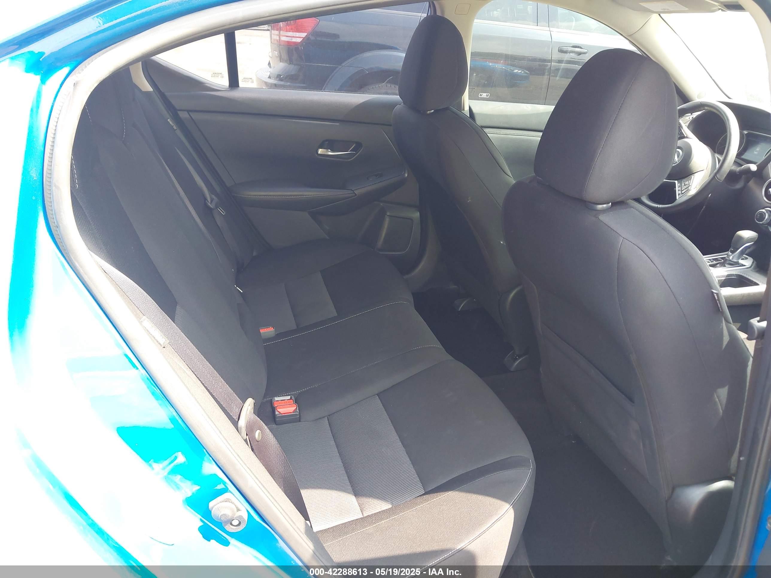 NISSAN SENTRA image 8