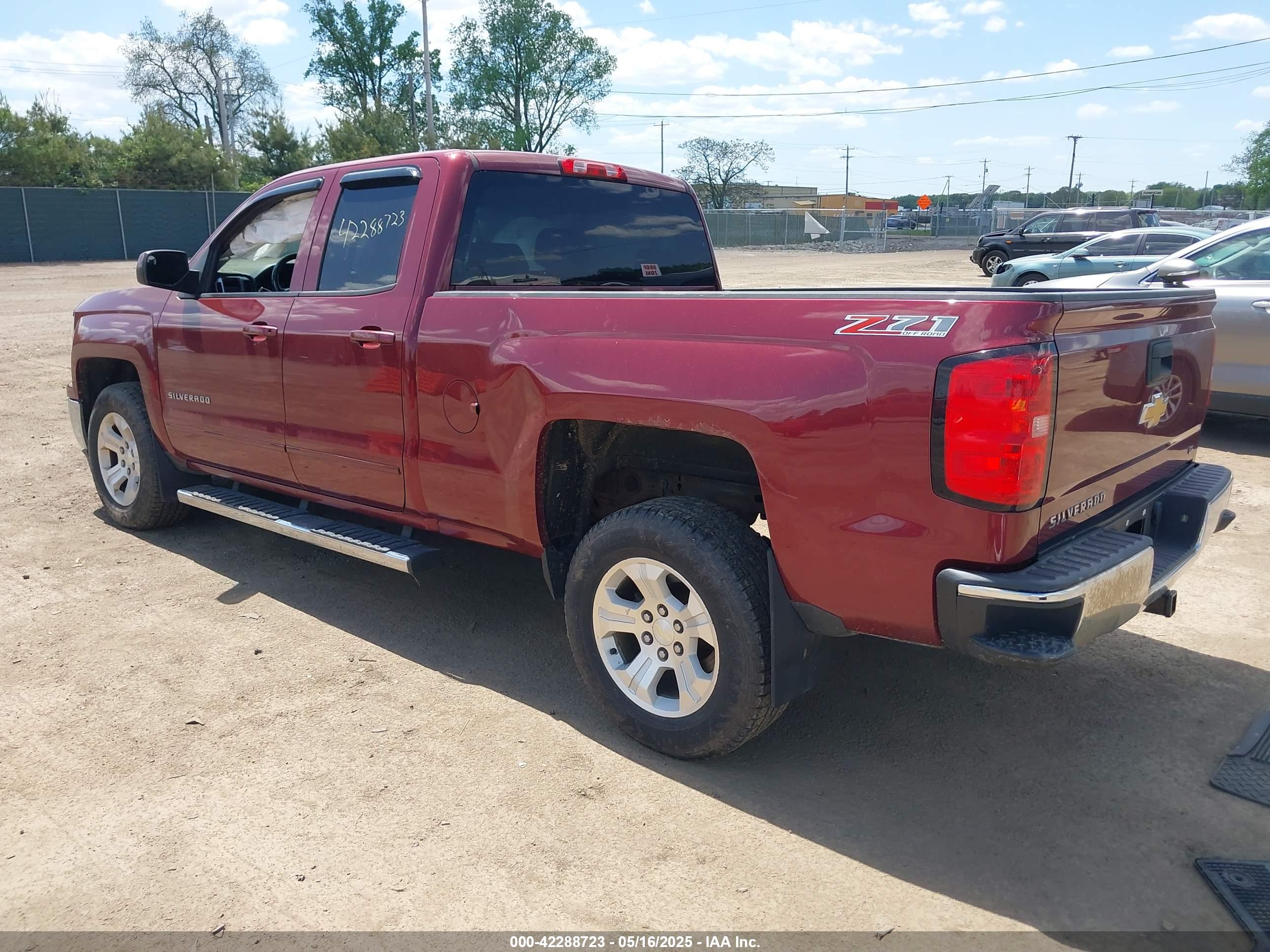 CHEVROLET SILVERADO image 3