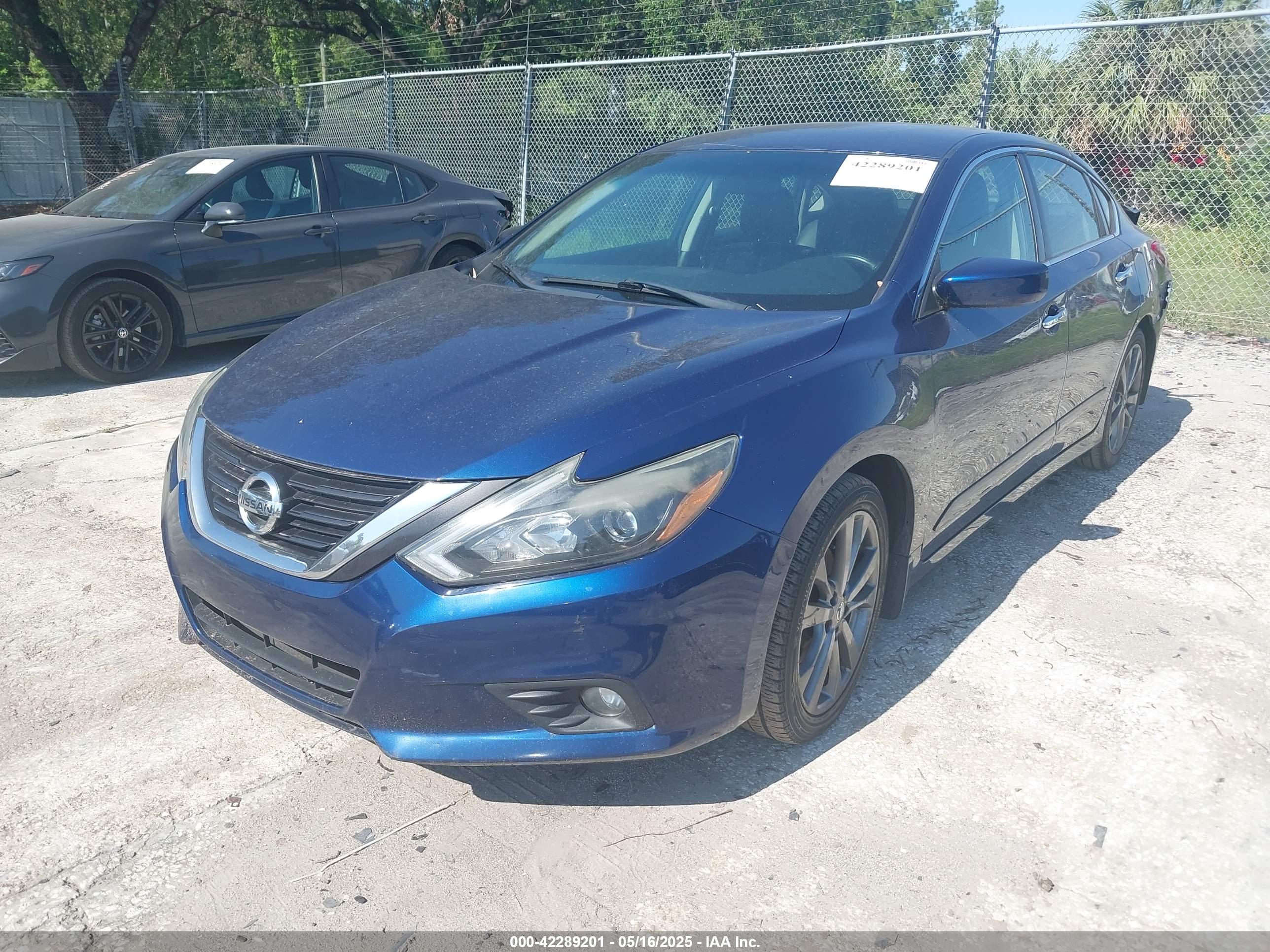 NISSAN ALTIMA image 2