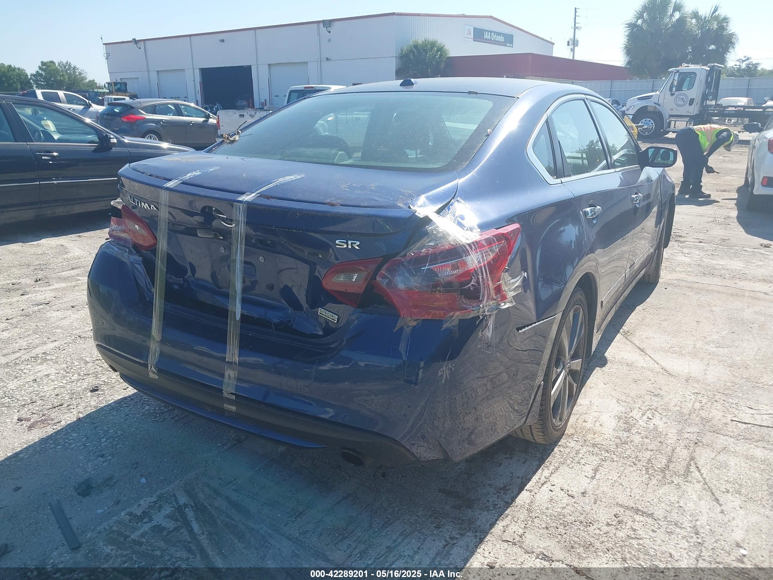 NISSAN ALTIMA image 4