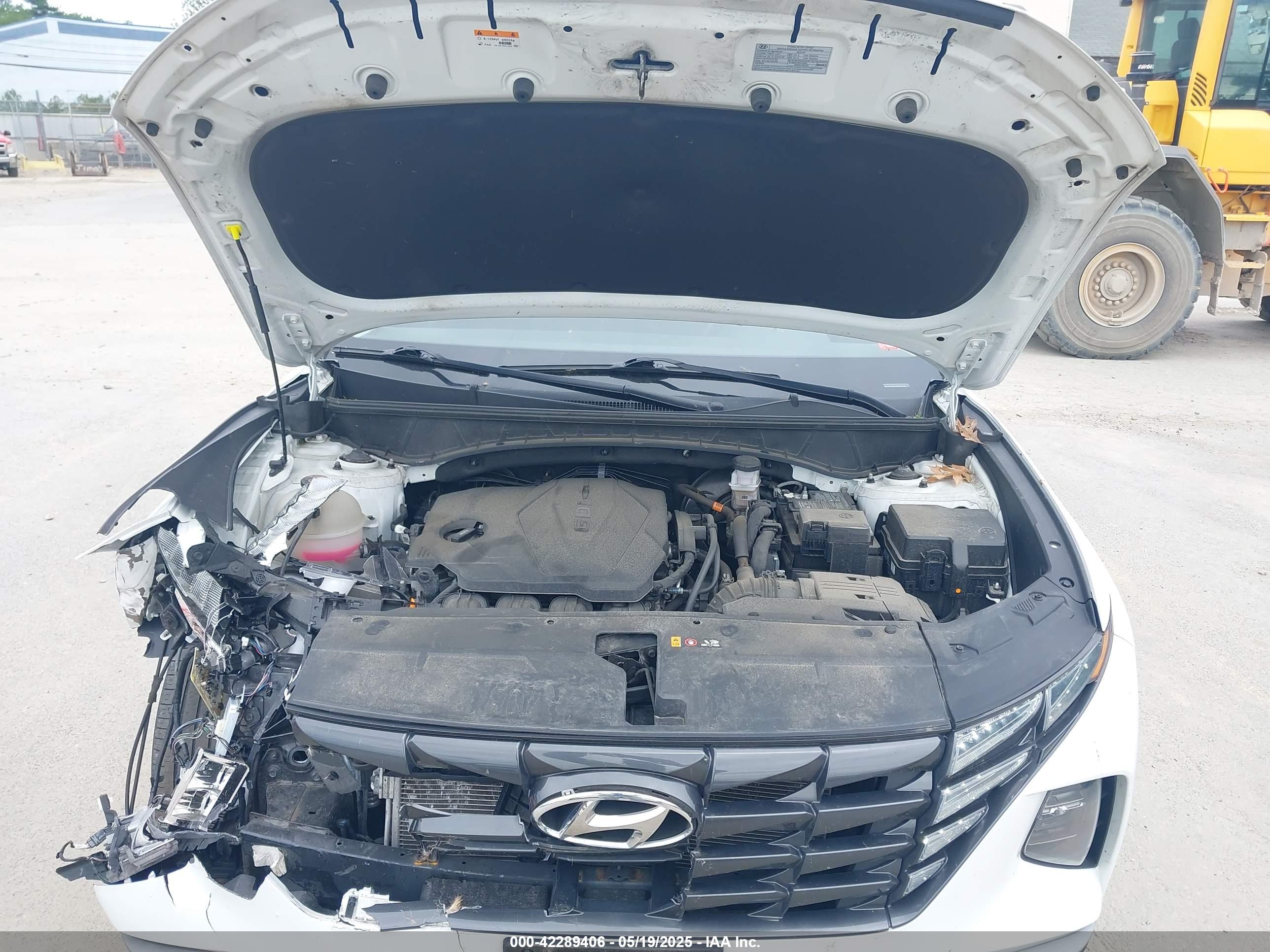 HYUNDAI TUCSON image 10
