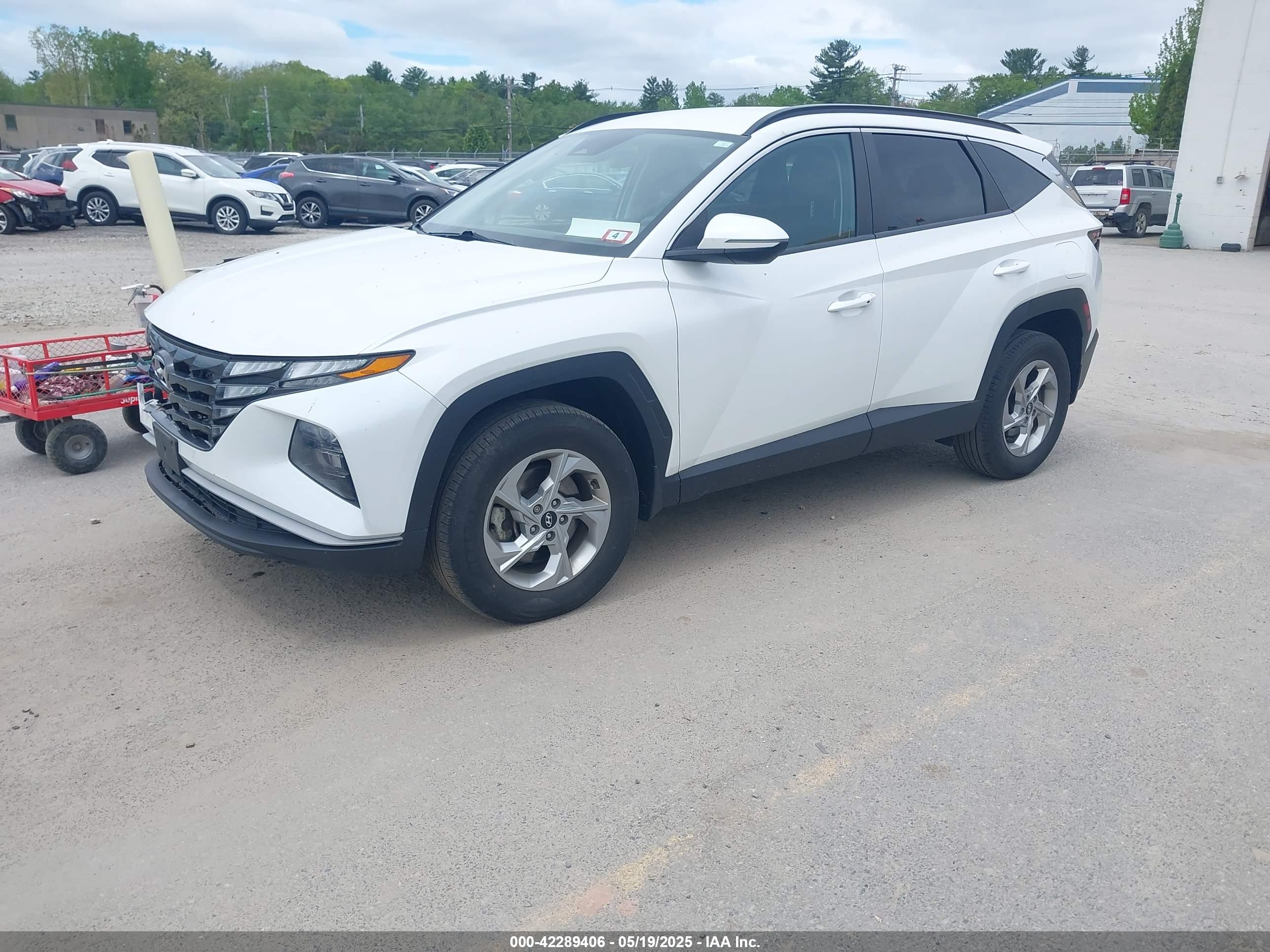 HYUNDAI TUCSON image 2