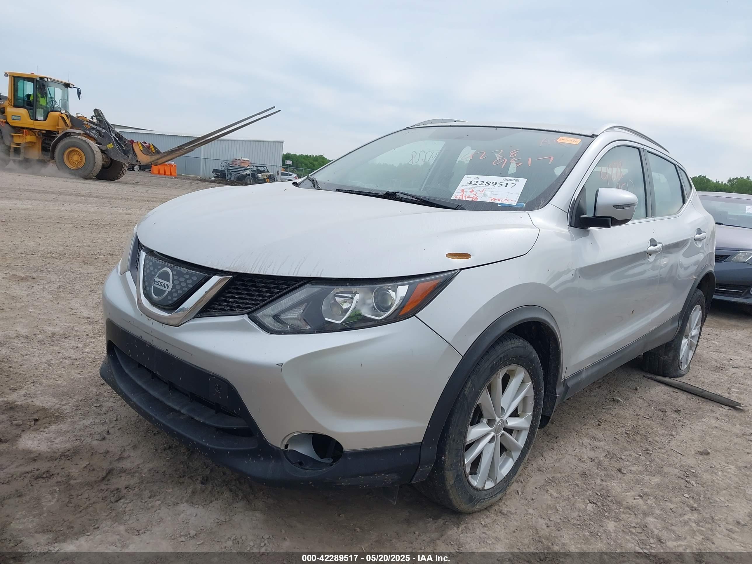 NISSAN ROGUE image 2