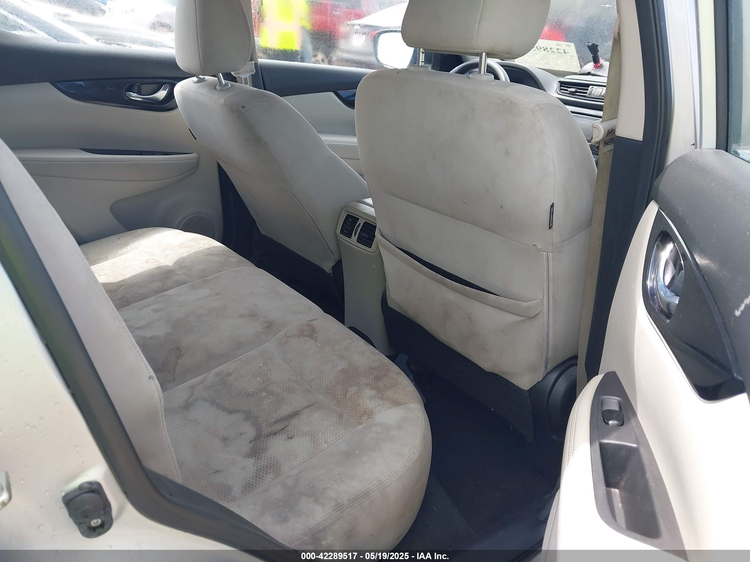 NISSAN ROGUE image 8