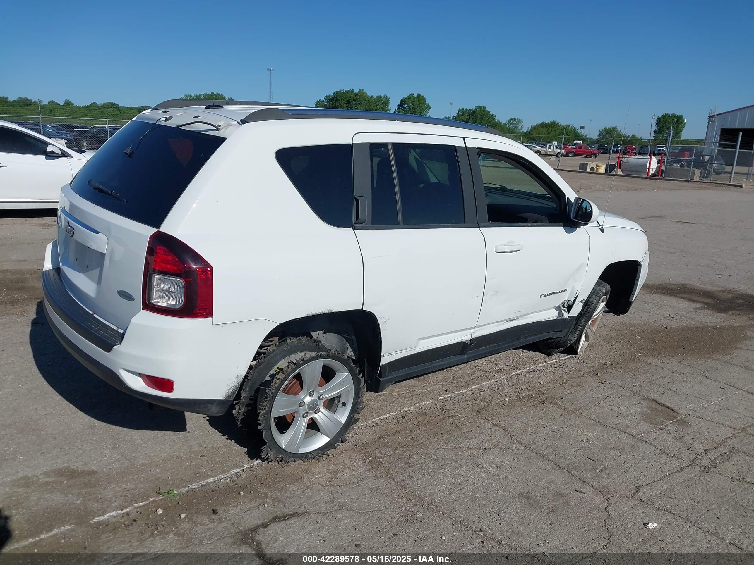 JEEP COMPASS image 4