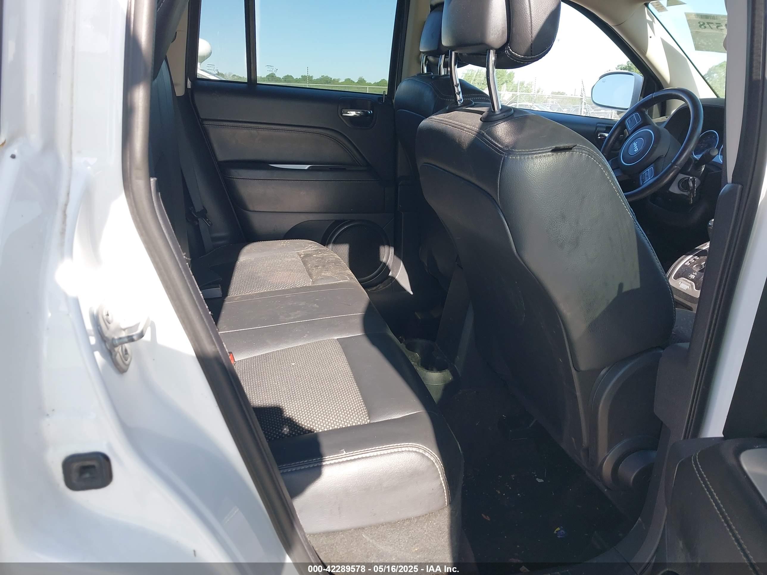 JEEP COMPASS image 8