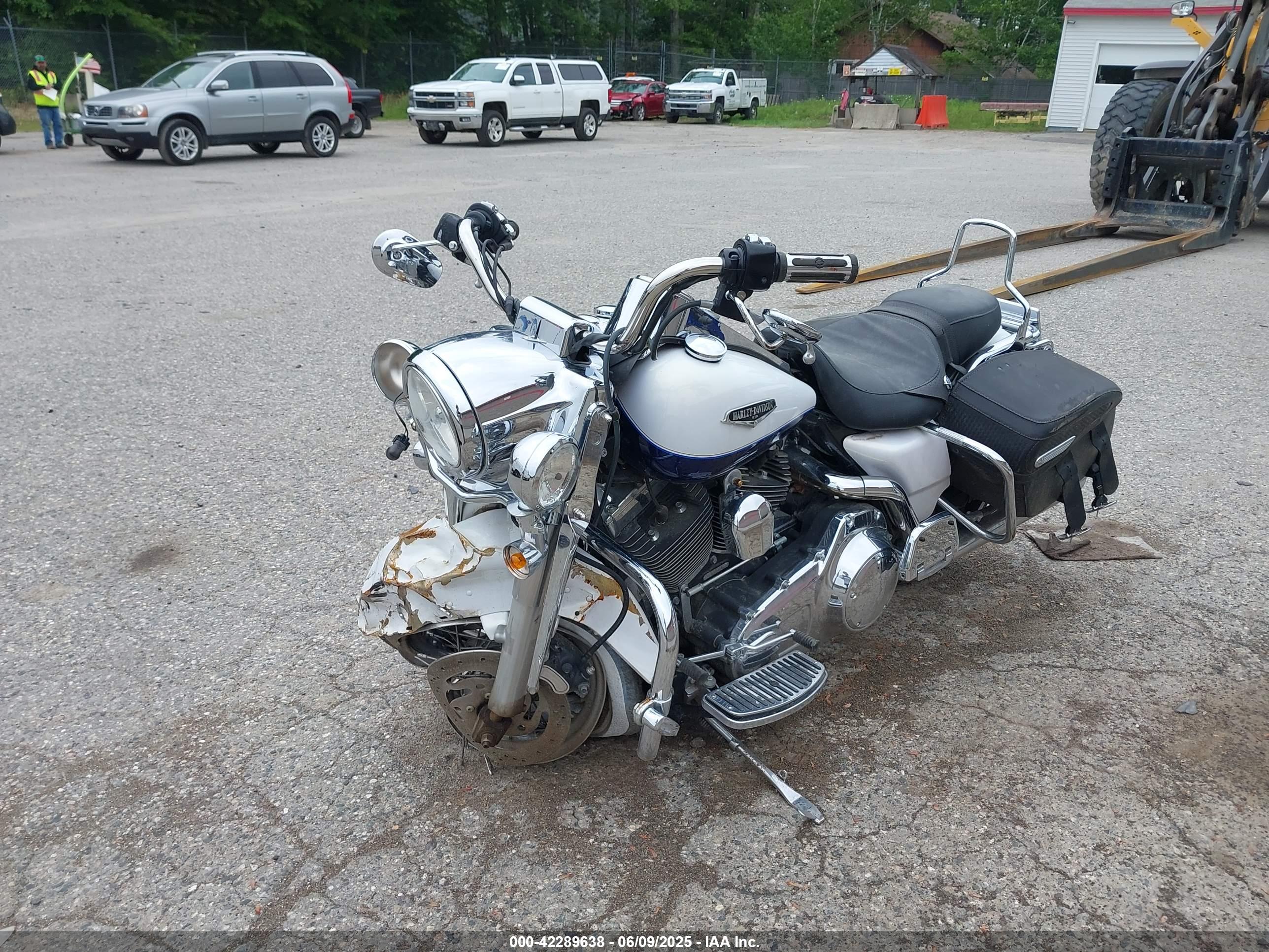 HARLEY-DAVIDSON FLHRCI image 2