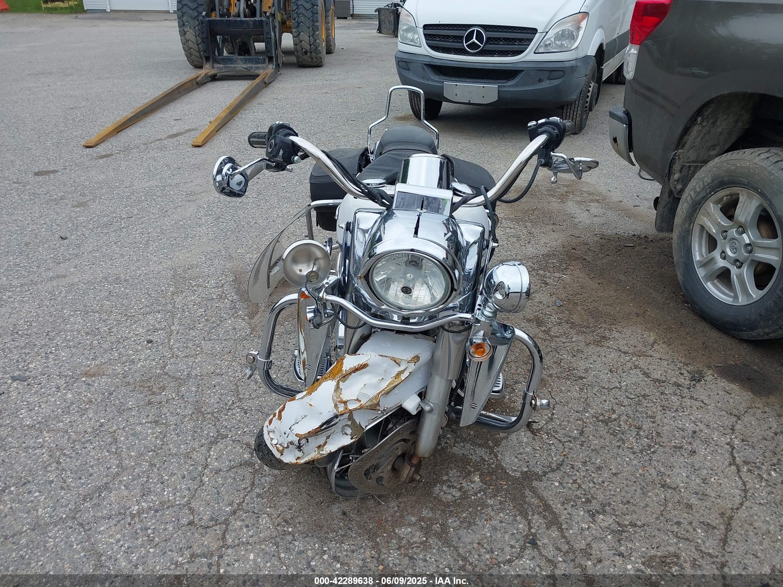 HARLEY-DAVIDSON FLHRCI image 5