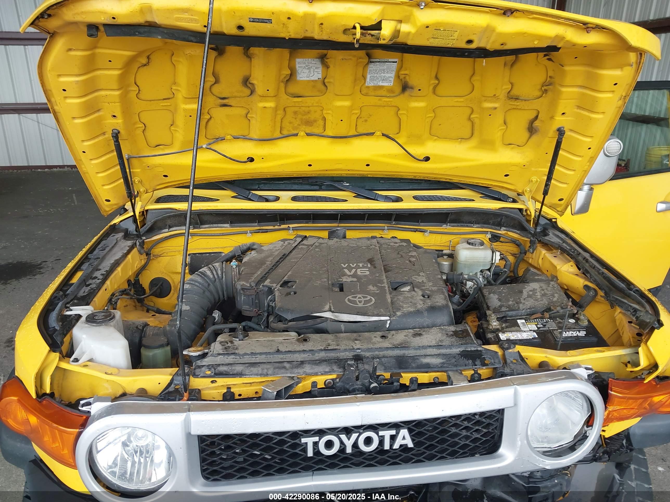 TOYOTA FJ image 10