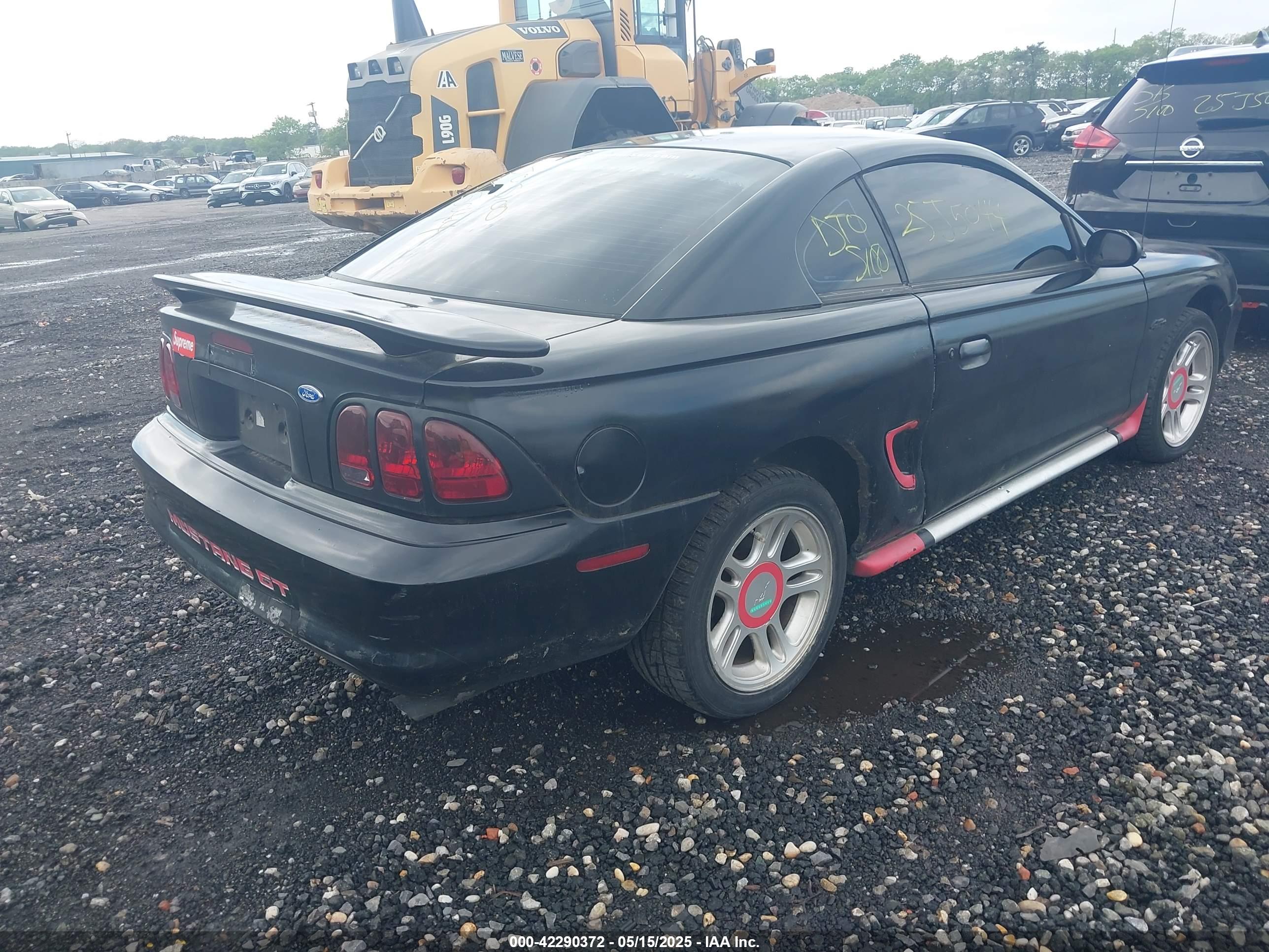 FORD MUSTANG image 4