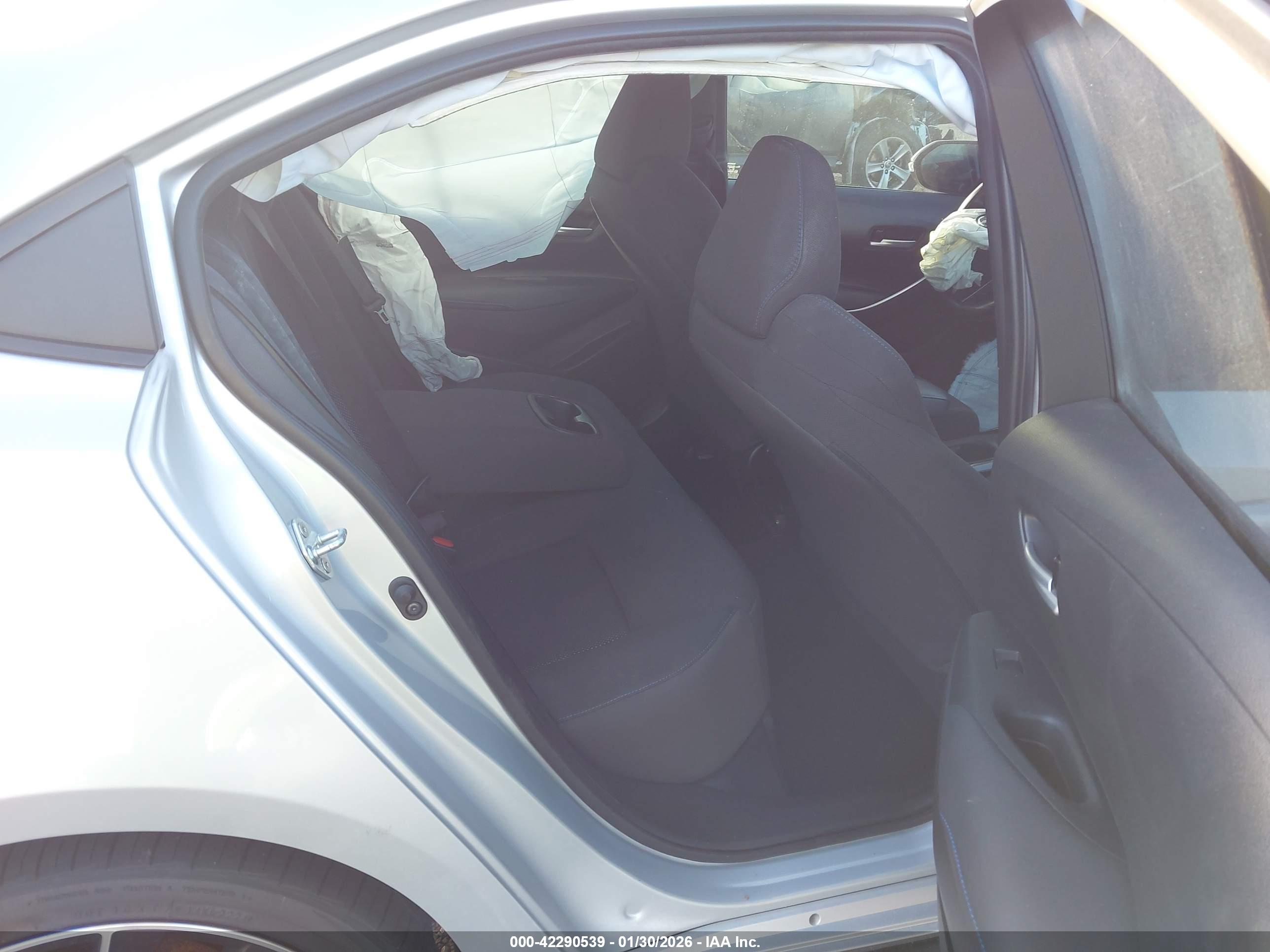 TOYOTA COROLLA image 8