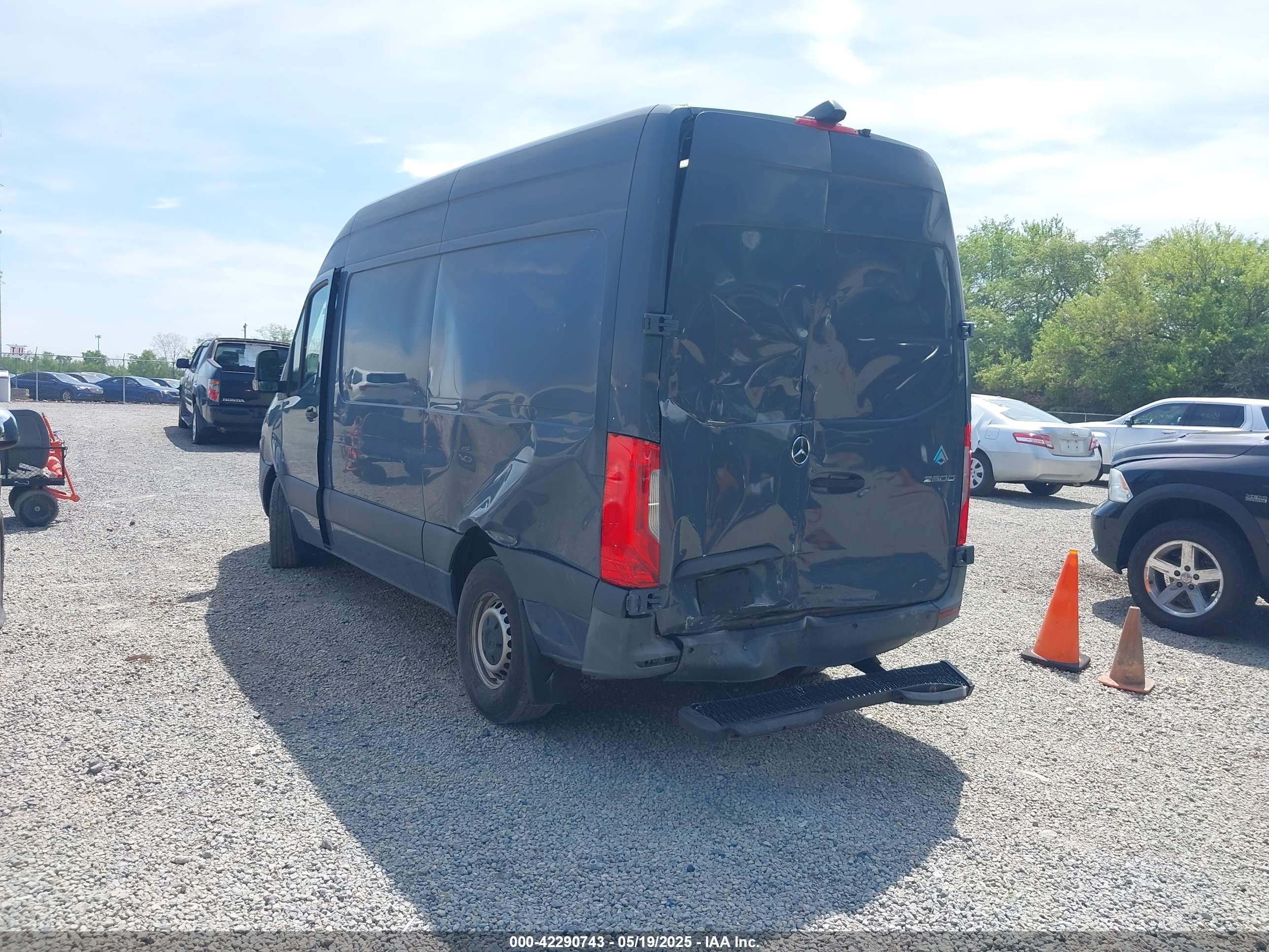 MERCEDES-BENZ SPRINTER image 3