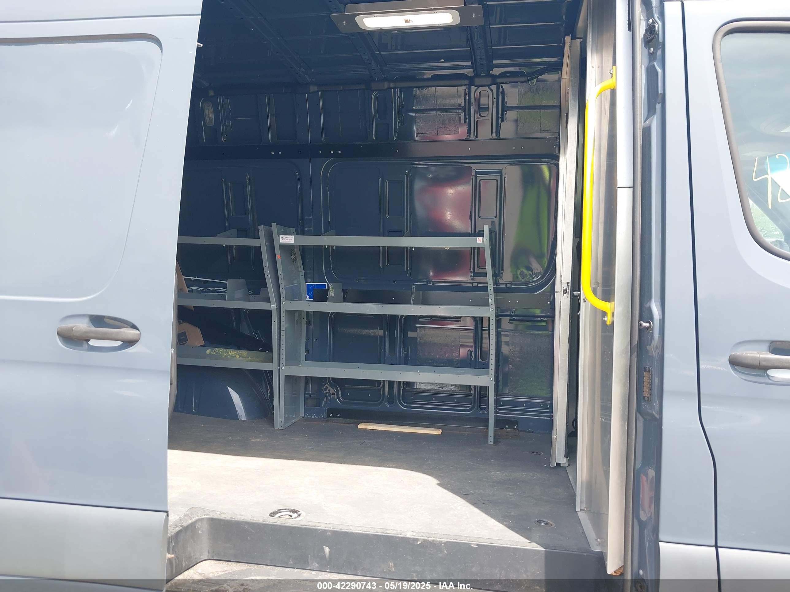 MERCEDES-BENZ SPRINTER image 8