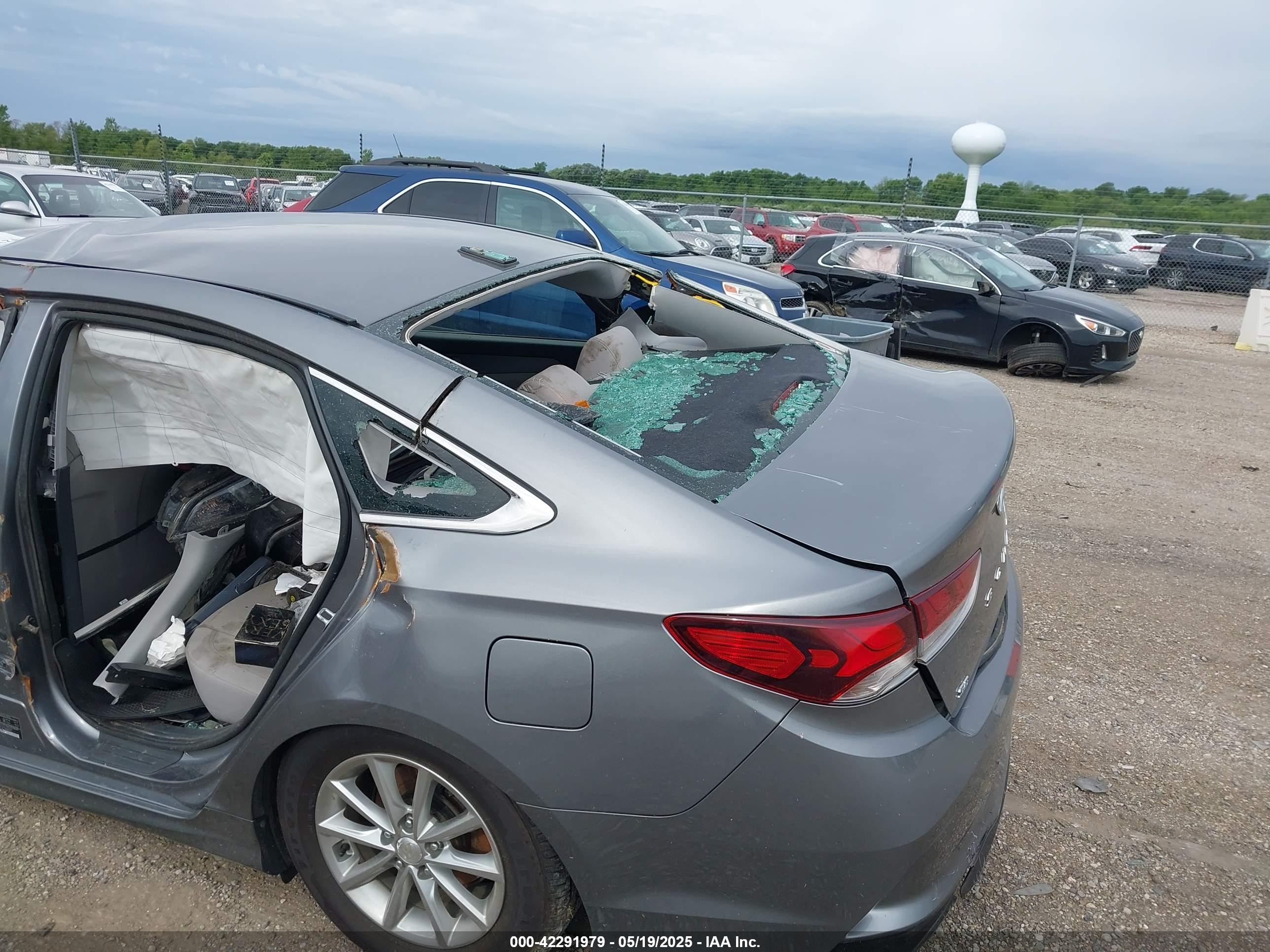 HYUNDAI SONATA image 6