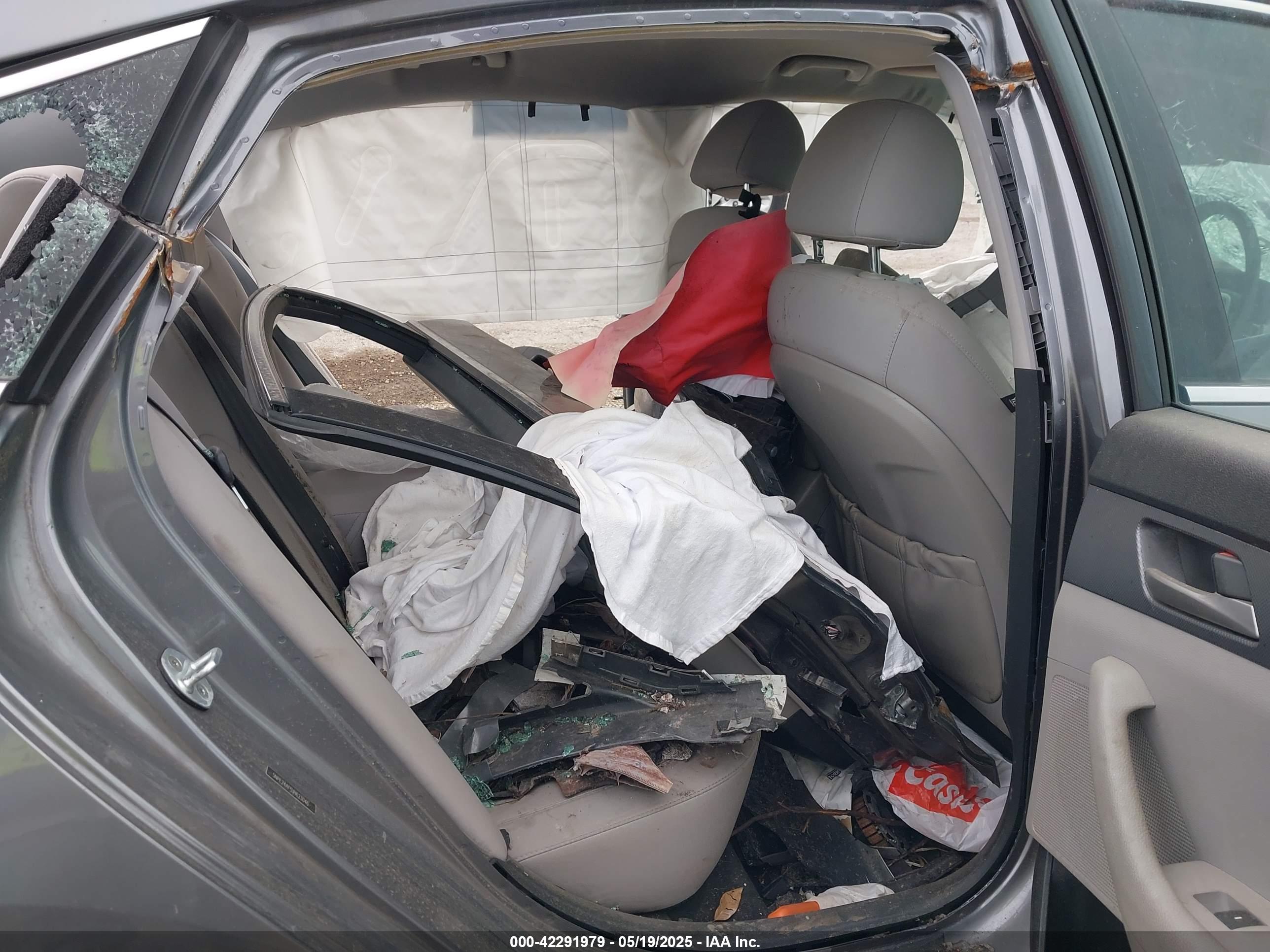 HYUNDAI SONATA image 8
