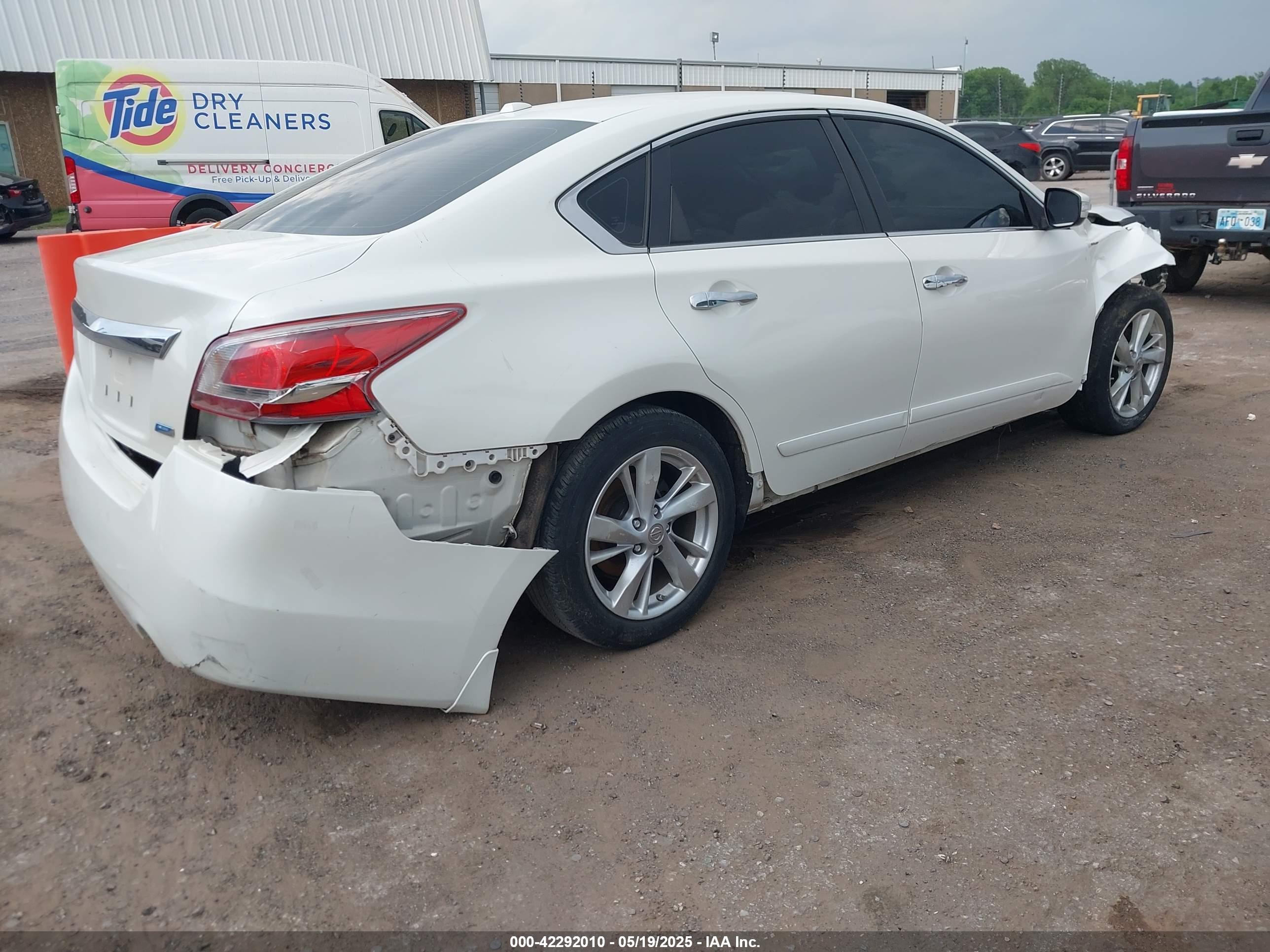 NISSAN ALTIMA image 4