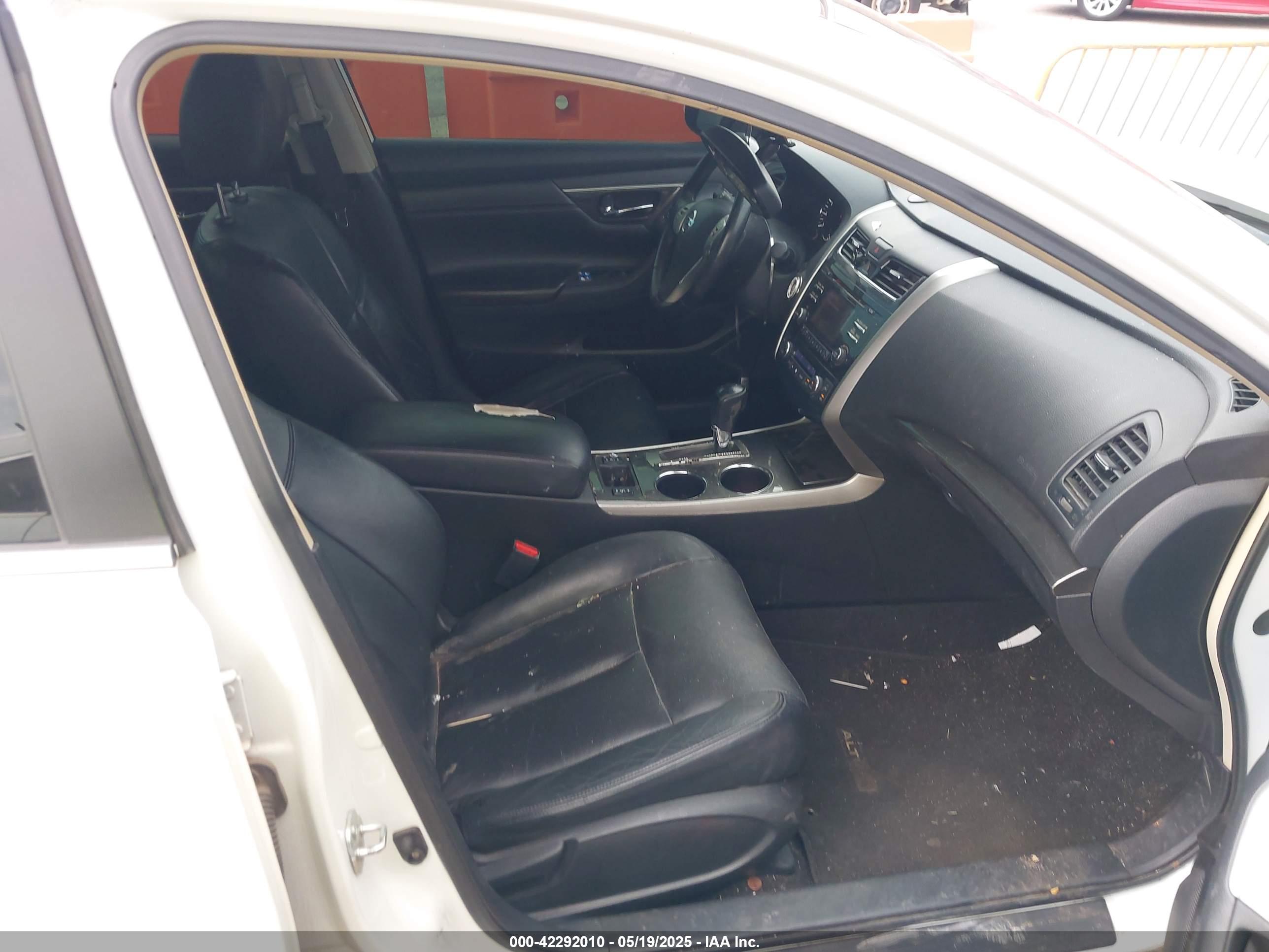 NISSAN ALTIMA image 5