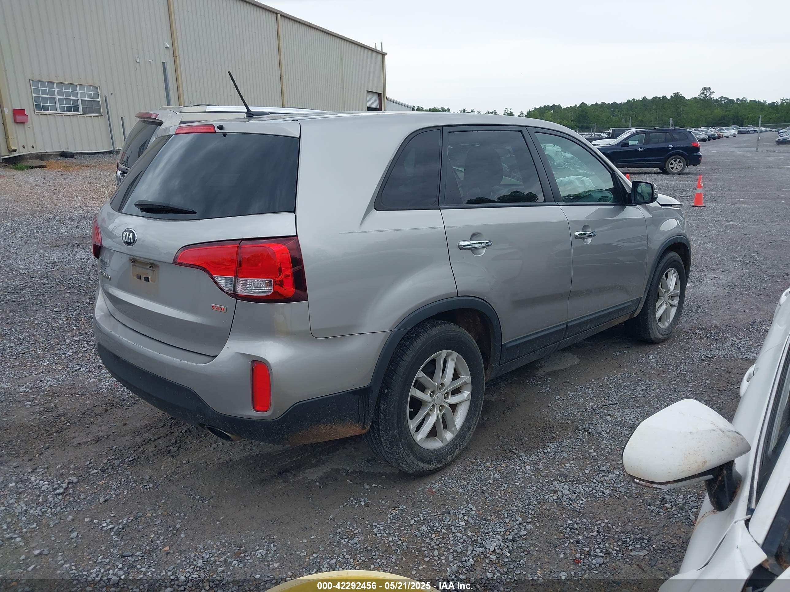 KIA SORENTO image 4