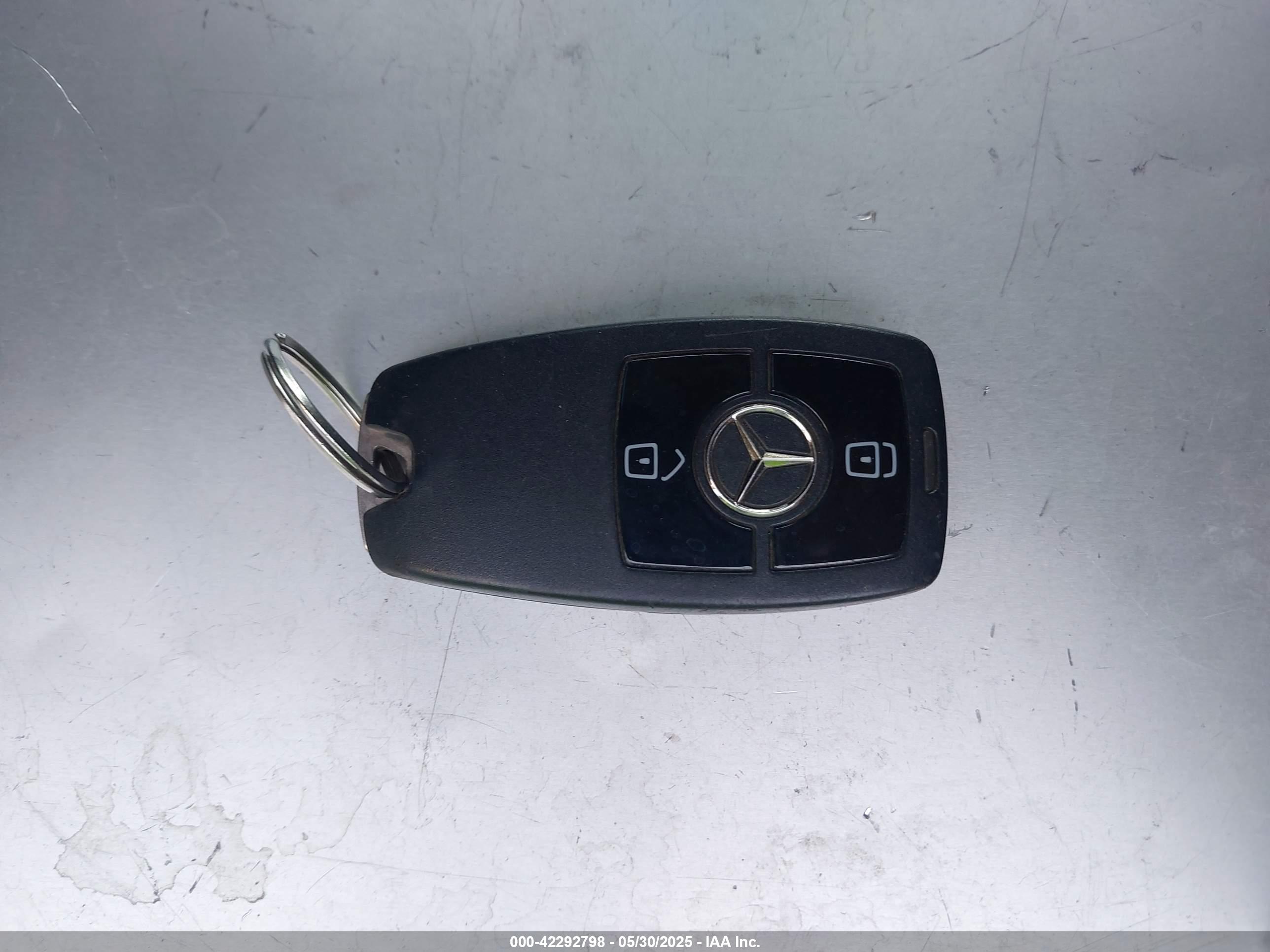 MERCEDES BENZ image 11