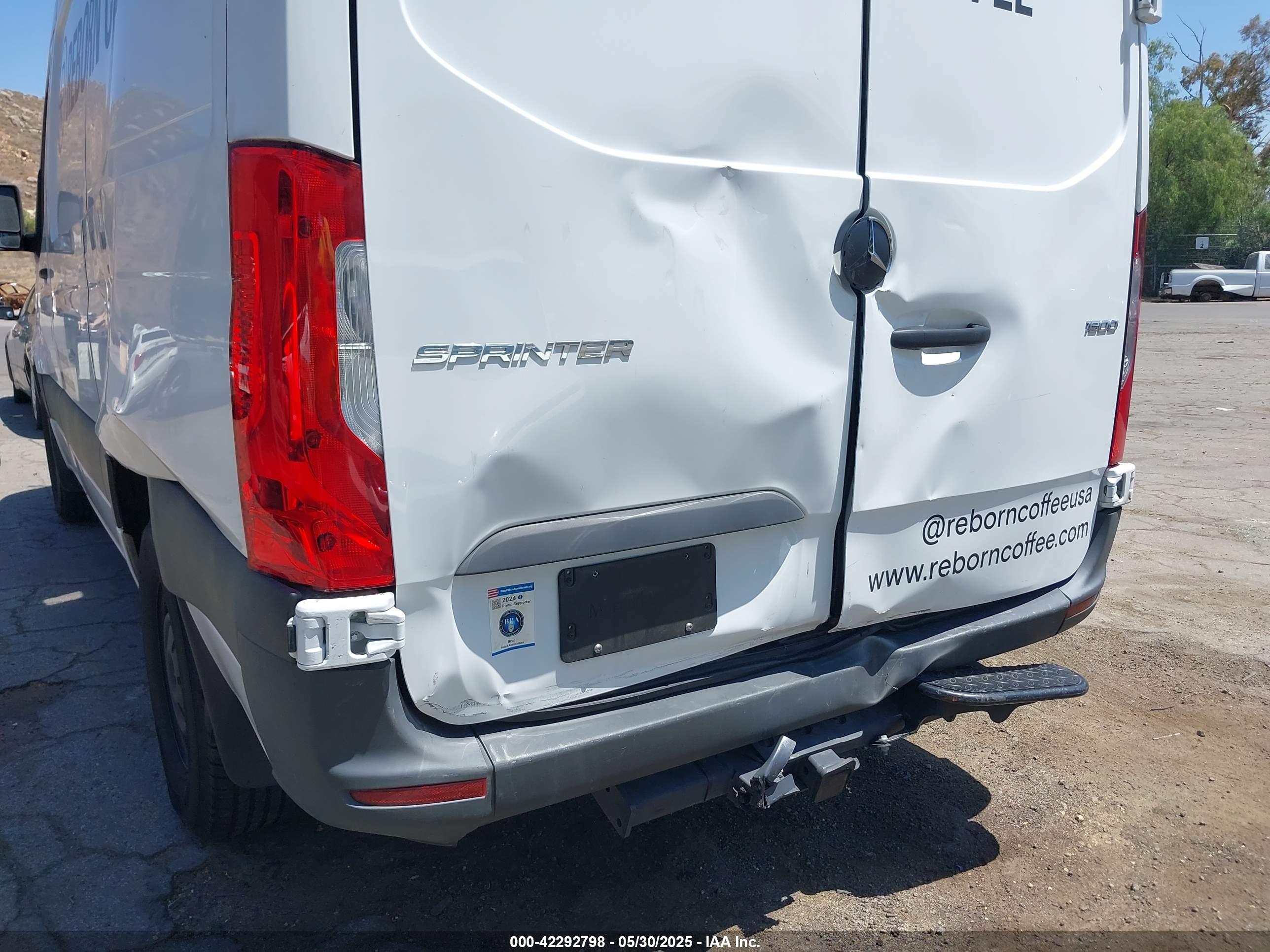 MERCEDES BENZ image 6