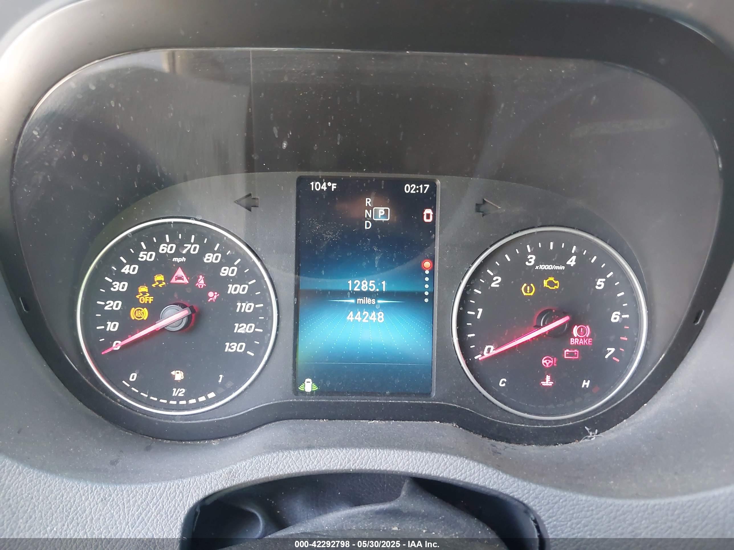 MERCEDES BENZ image 7