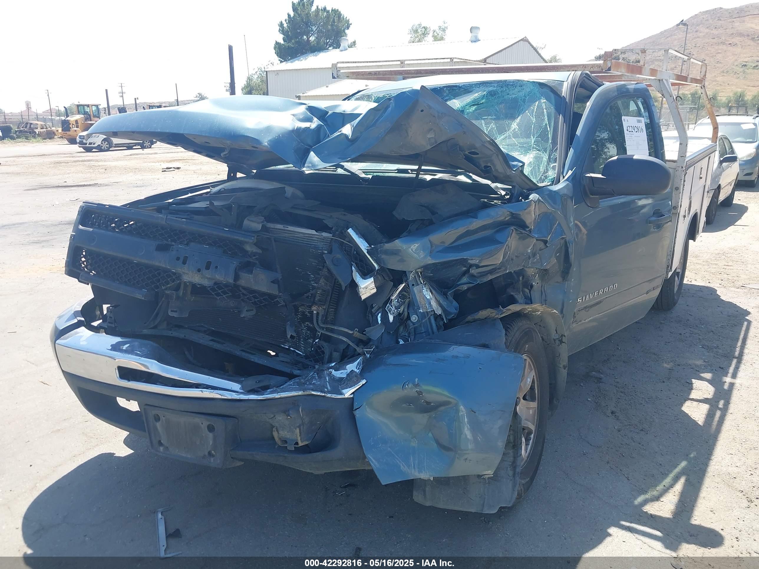 CHEVROLET SILVERADO image 2