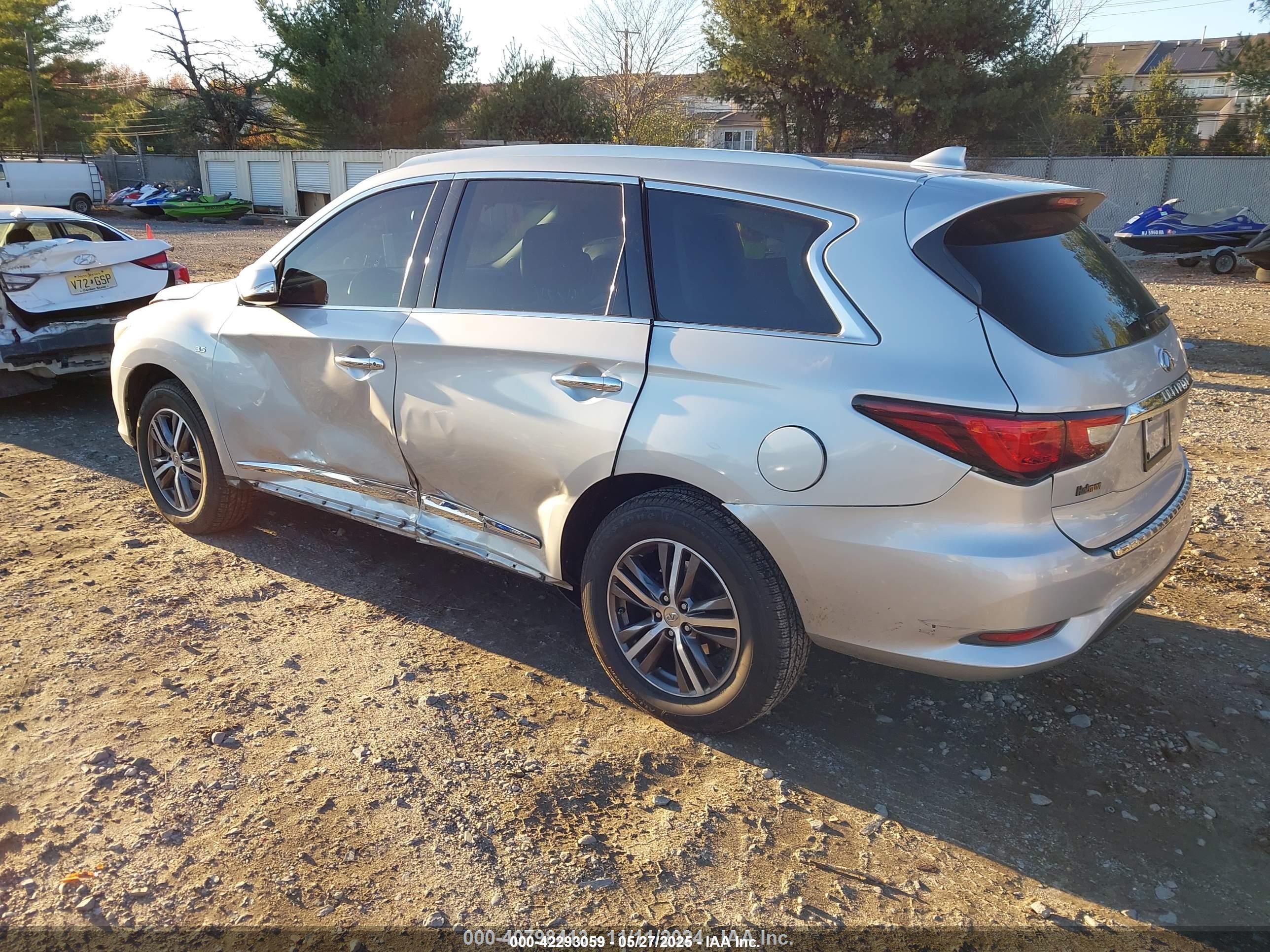 INFINITI QX60 image 3
