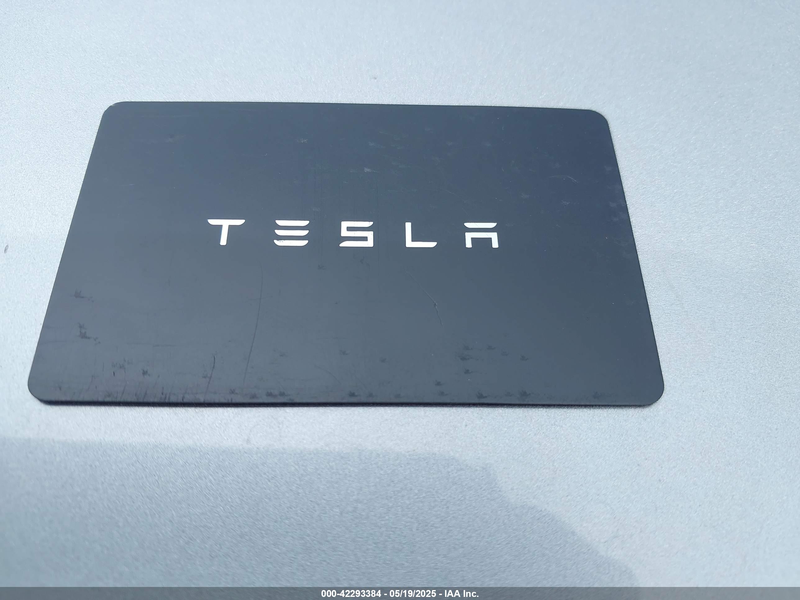 TESLA MODEL image 11