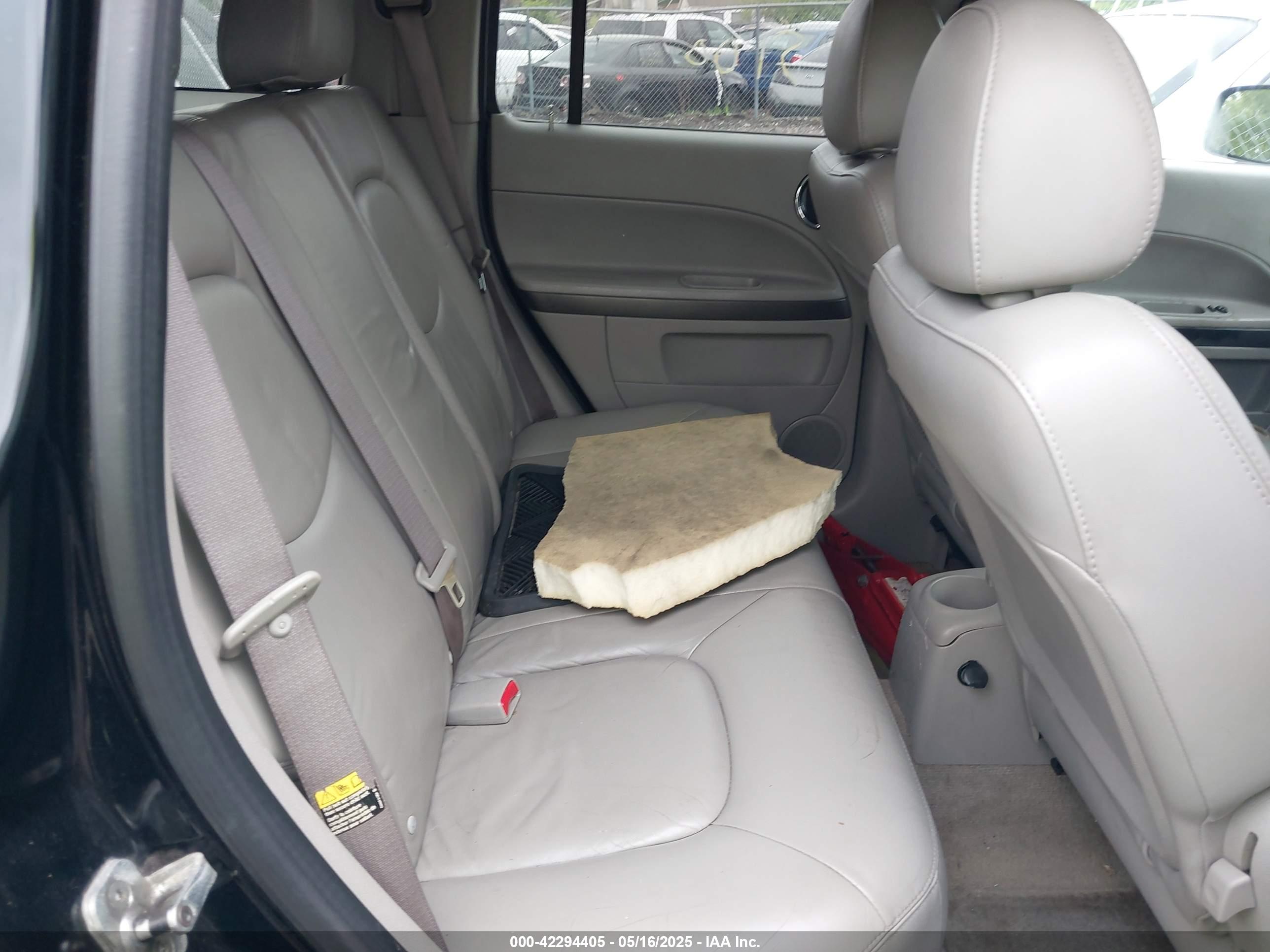 CHEVROLET HHR image 8