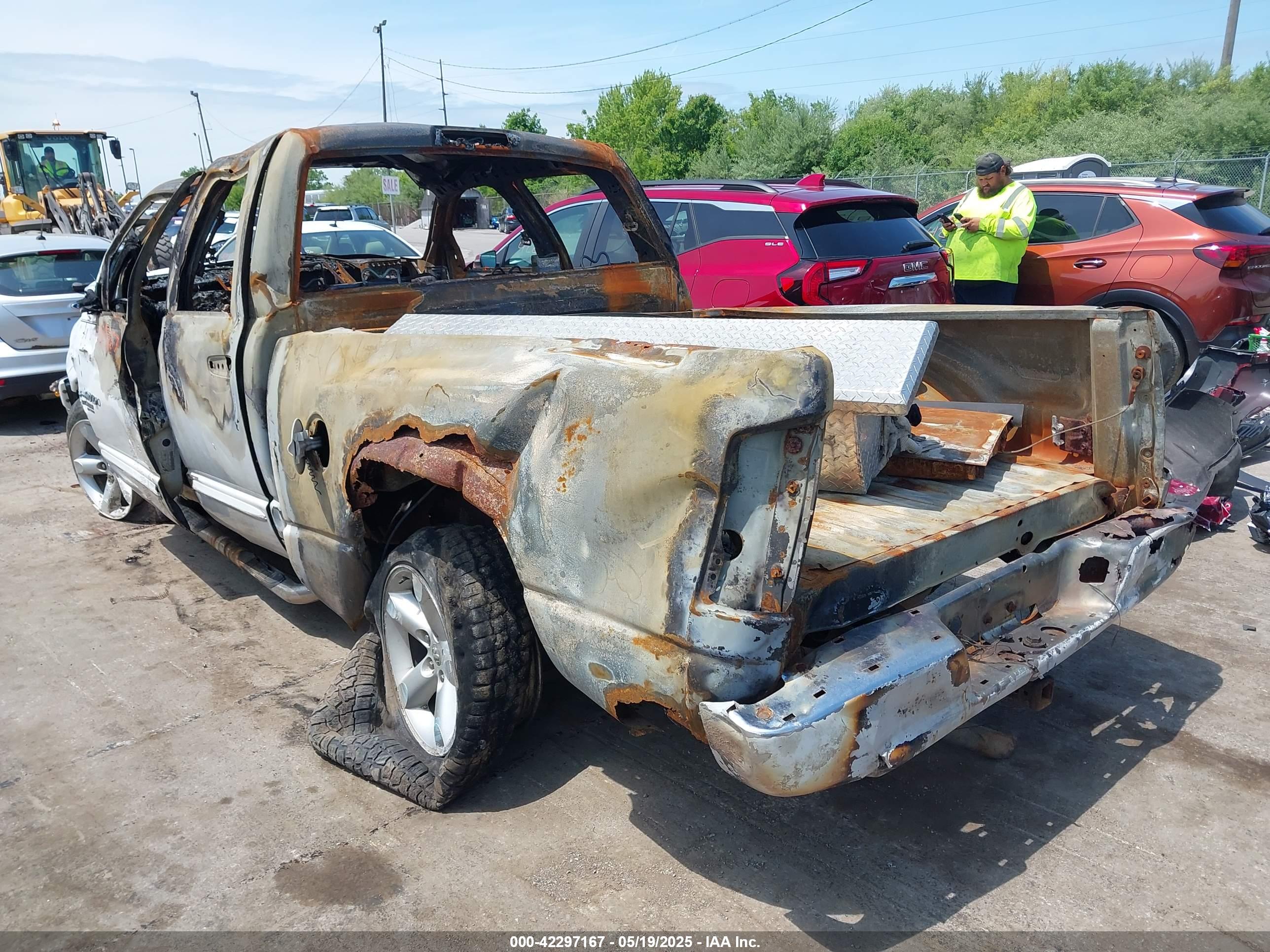 DODGE RAM image 3