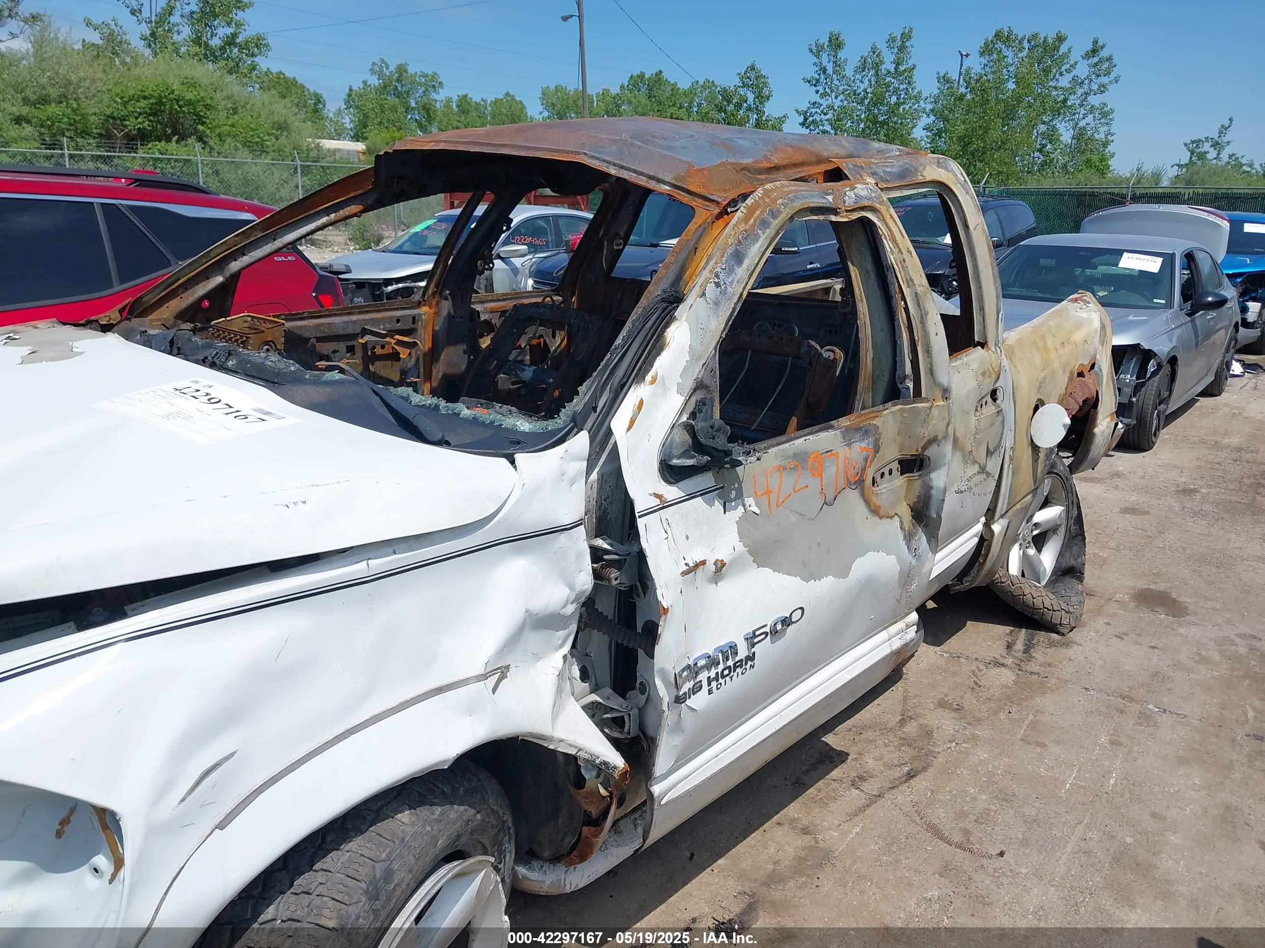 DODGE RAM image 6