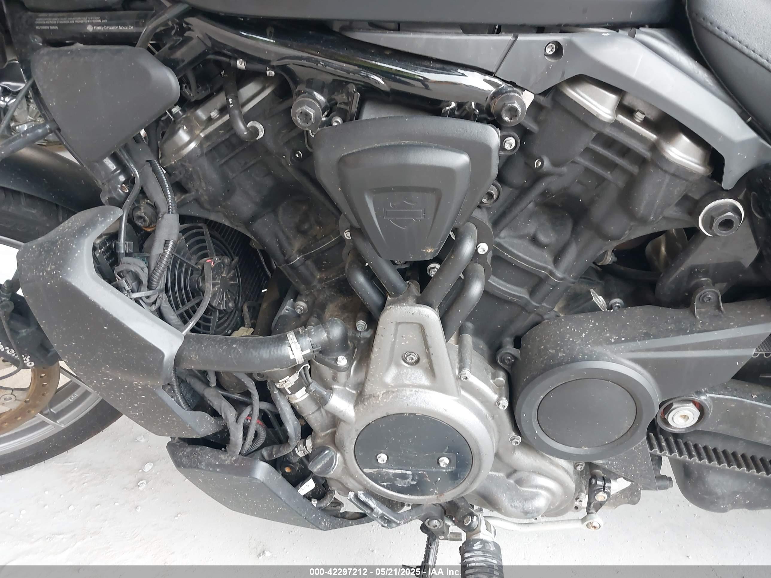 HARLEY-DAVIDSON RH975 image 9